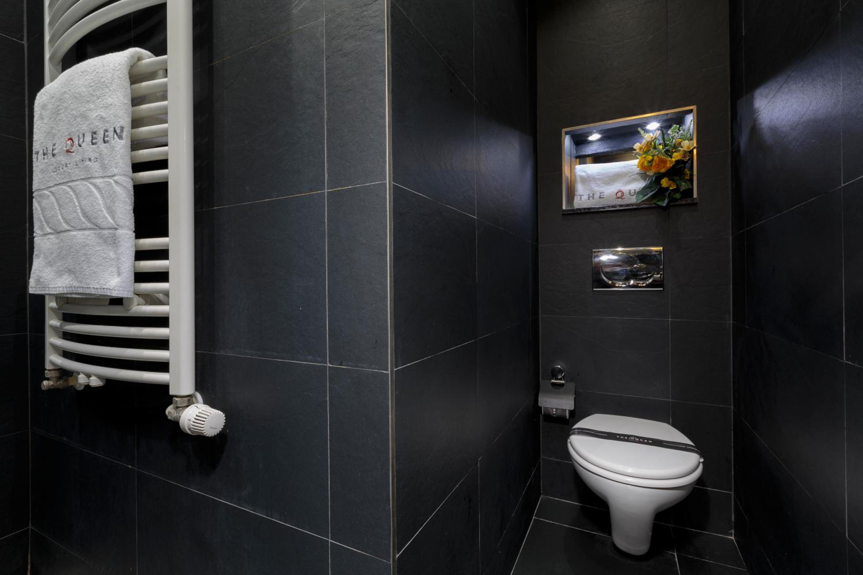 The Queen Luxury Apartments - Villa Cortina