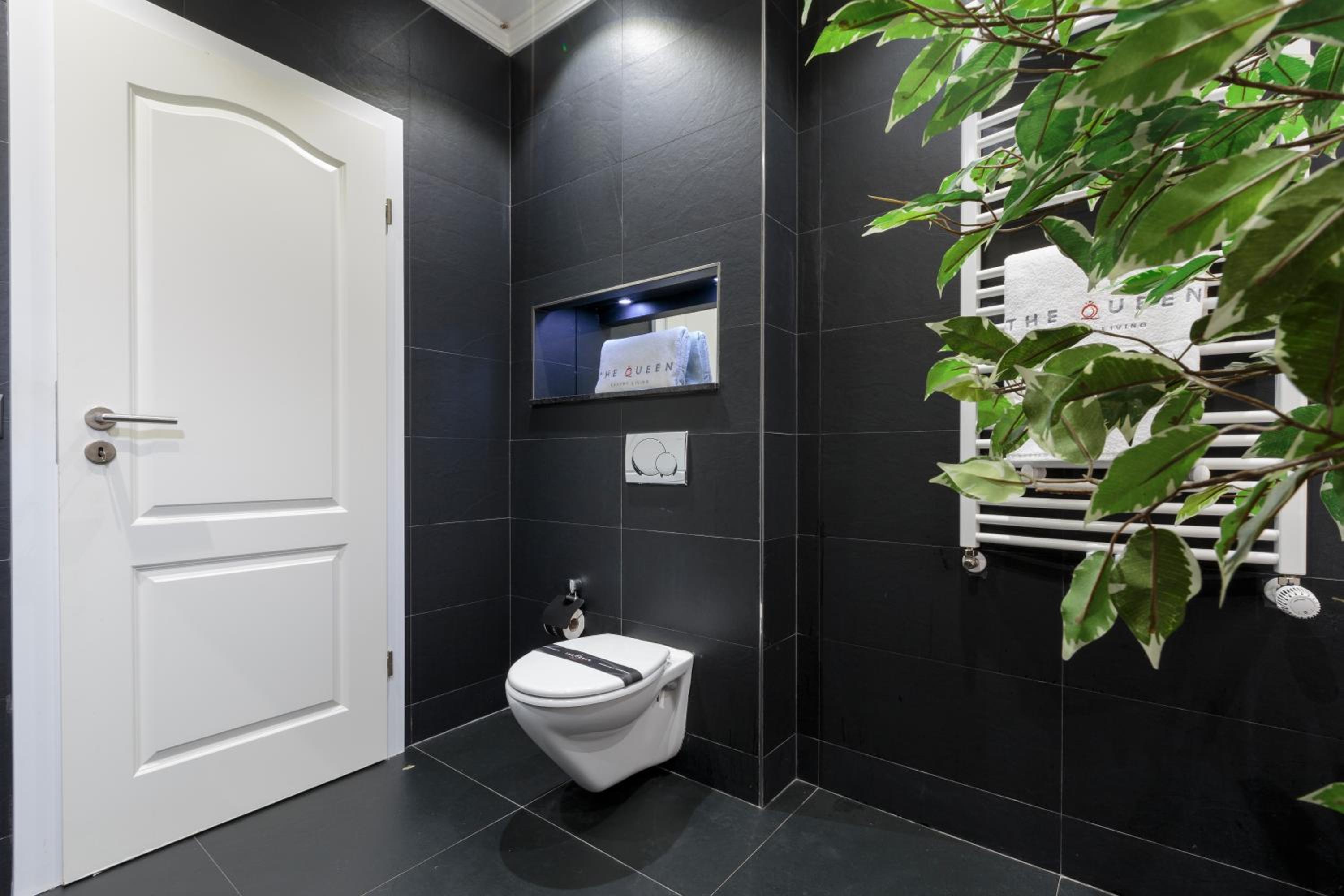 The Queen Luxury Apartments - Villa Cortina