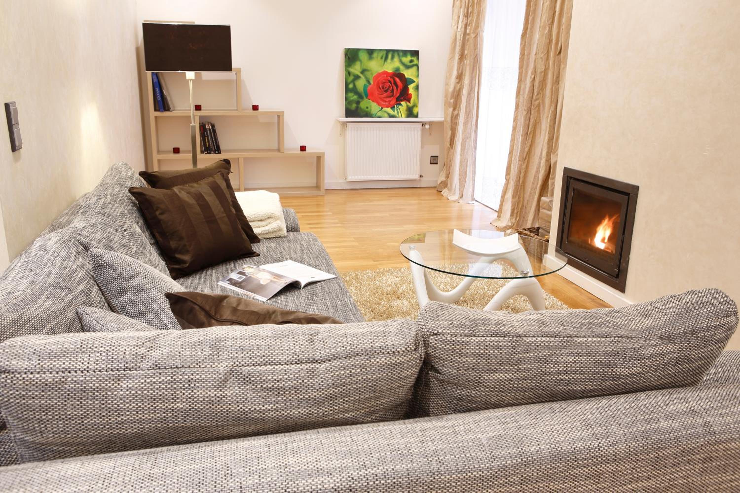 The Queen Luxury Apartments - Villa Cortina