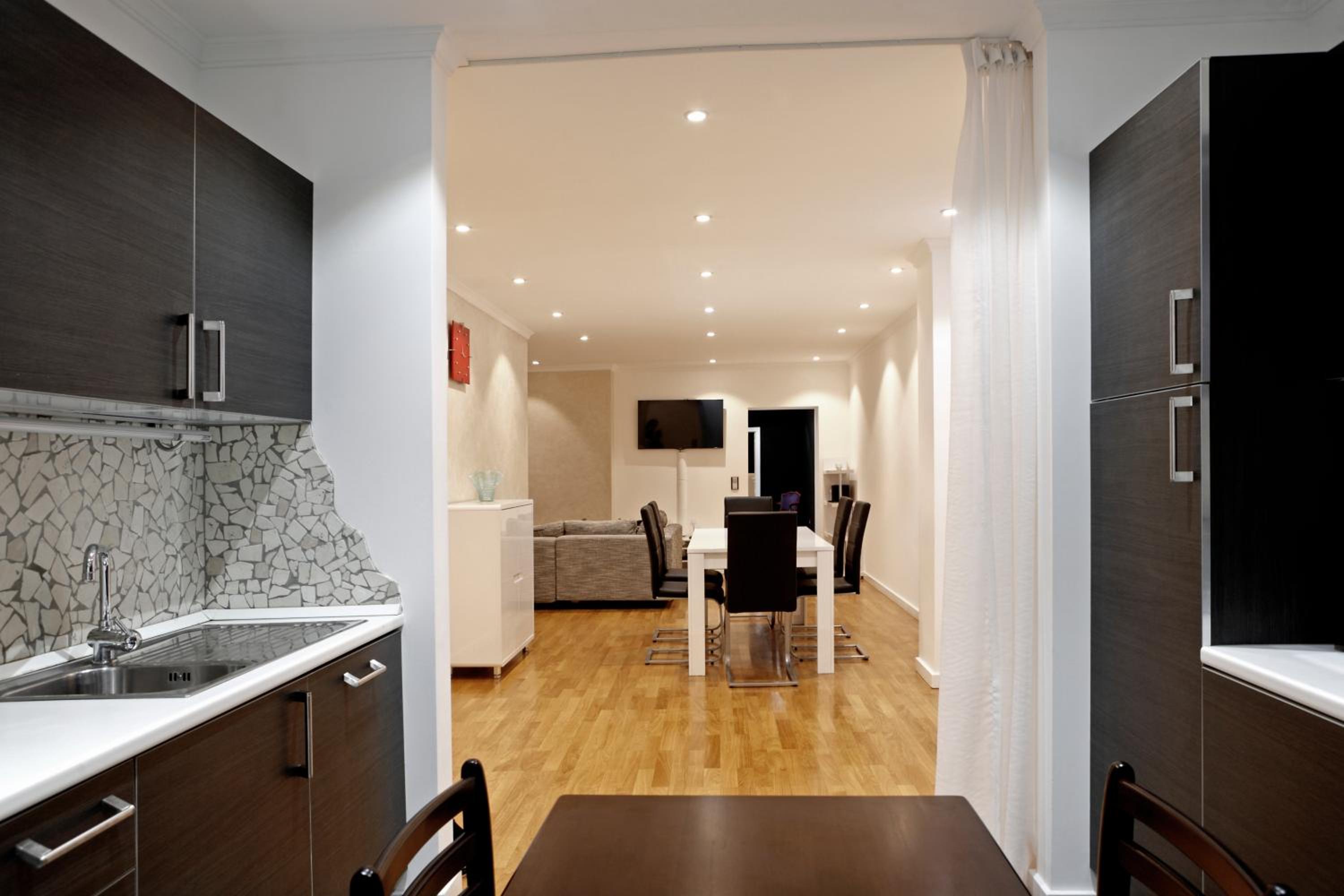 The Queen Luxury Apartments - Villa Cortina