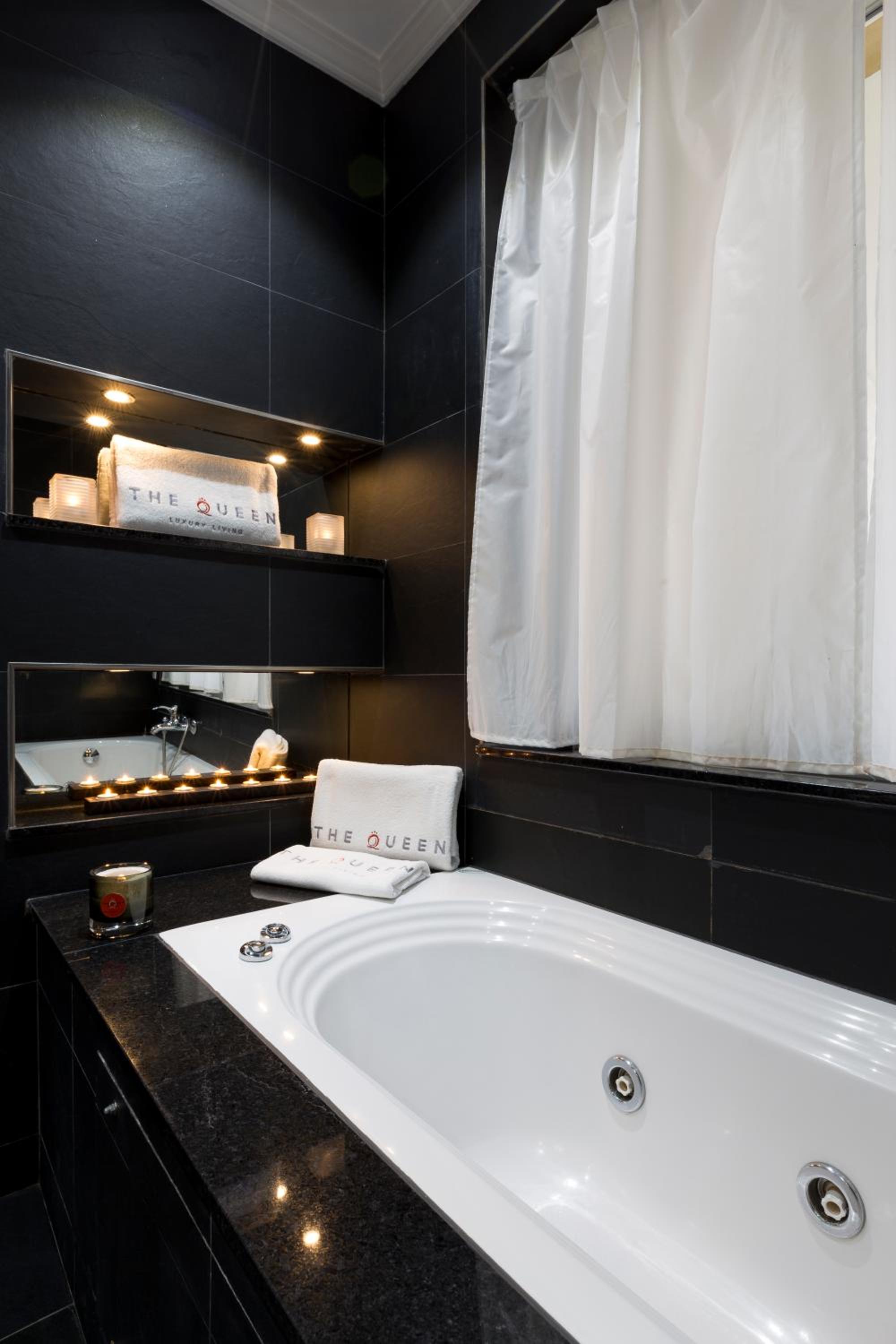 The Queen Luxury Apartments - Villa Cortina