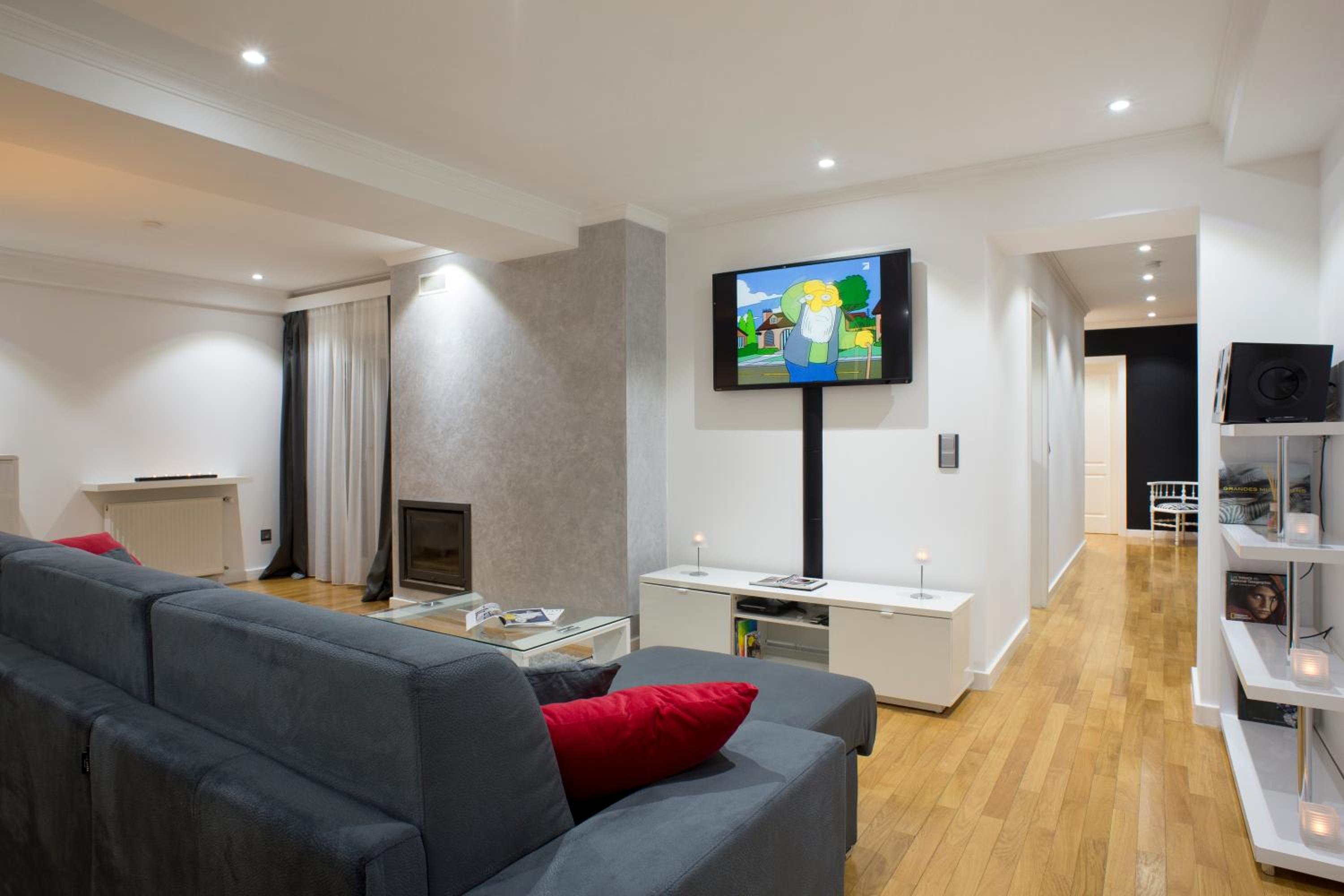 The Queen Luxury Apartments - Villa Cortina