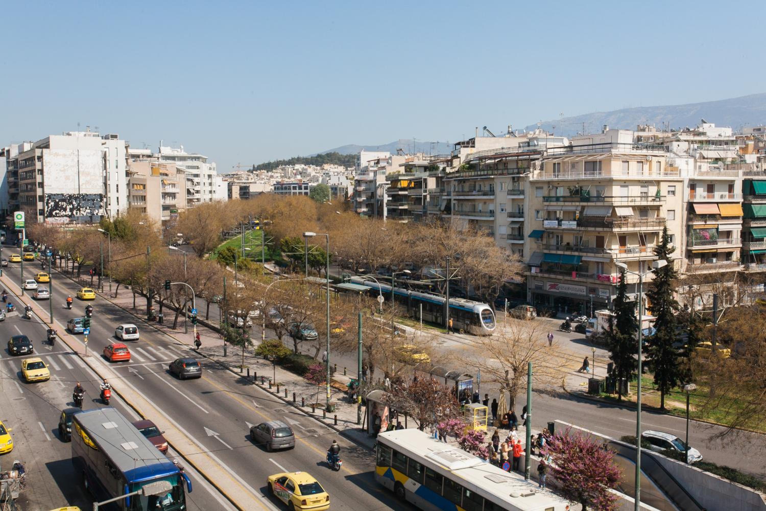 Museum of Modern Art Rooms in apartment, next to metro Suggrou Fix, walk to Acropolis