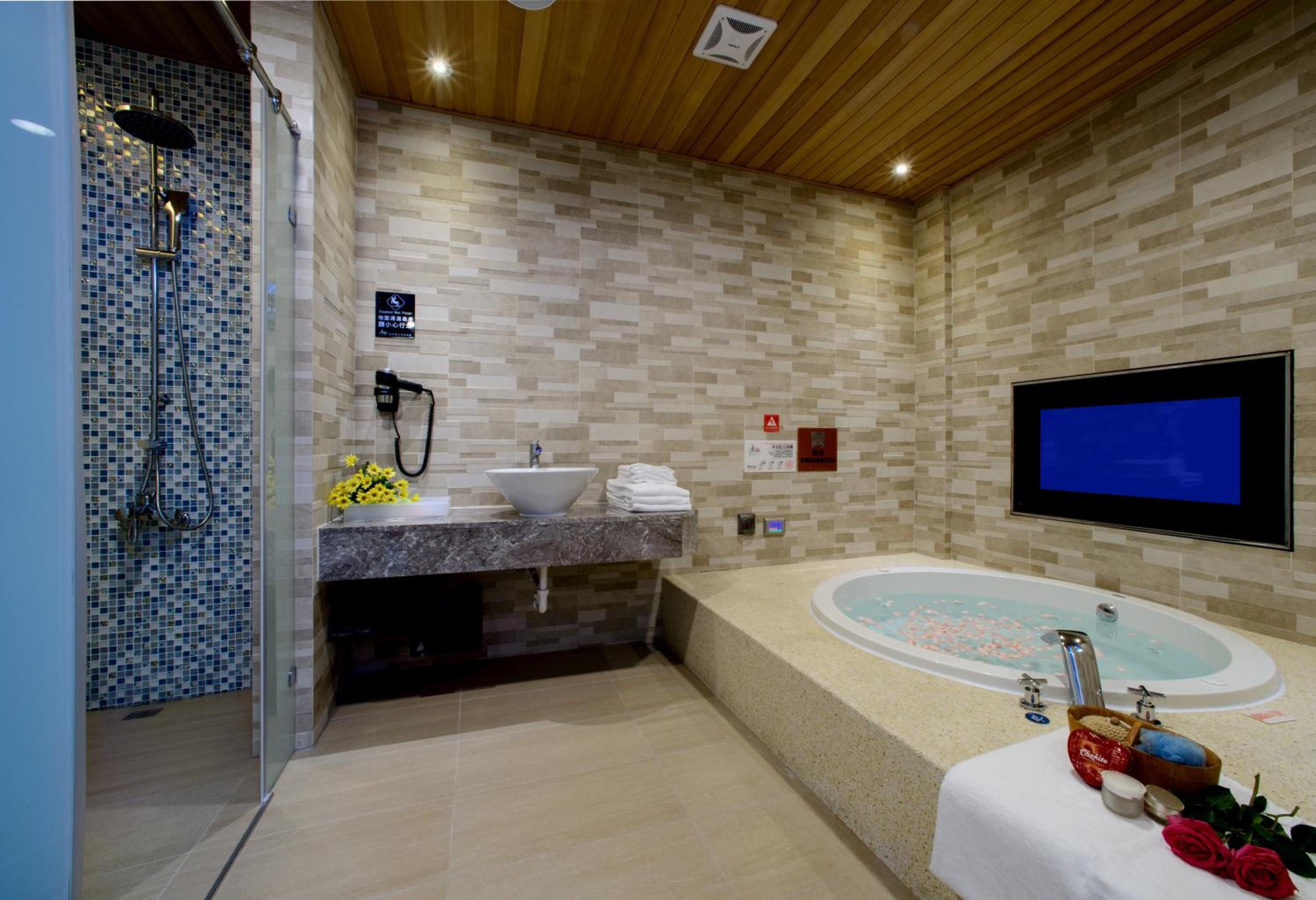 Chen He Motel