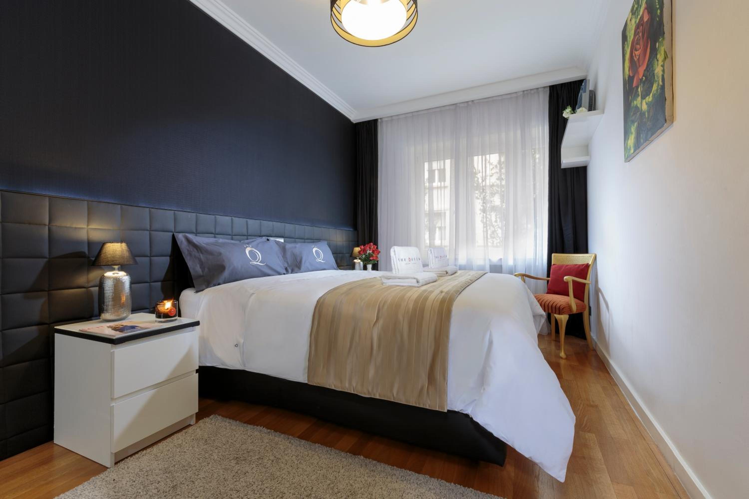 The Queen Luxury Apartments - Villa Cortina