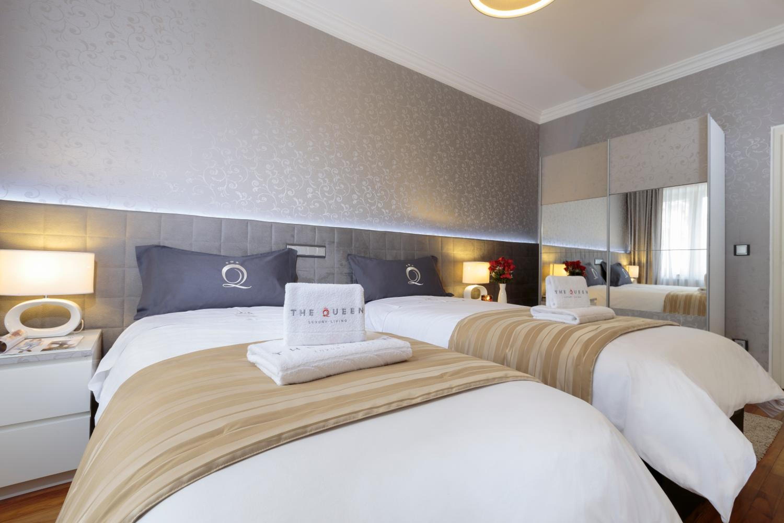 The Queen Luxury Apartments - Villa Cortina
