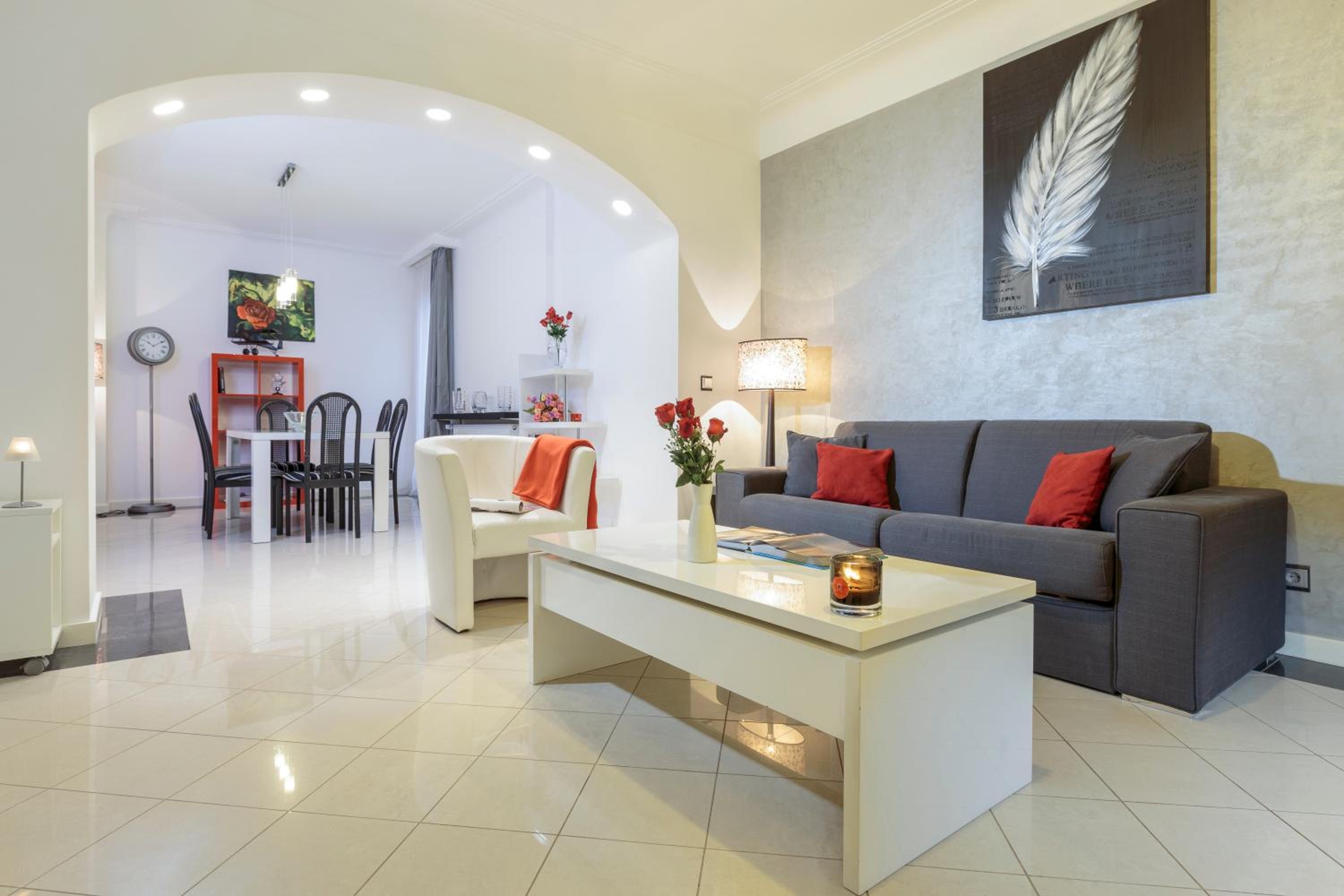 The Queen Luxury Apartments - Villa Cortina
