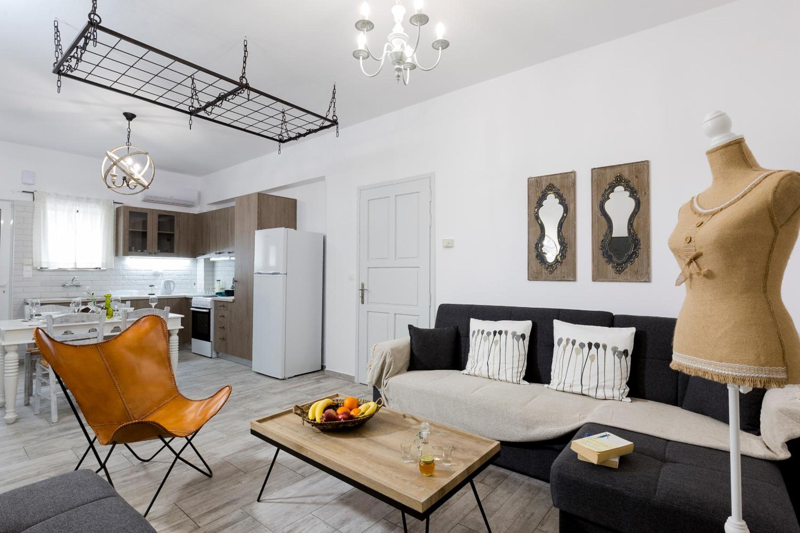EvaEle Luxury Boutique