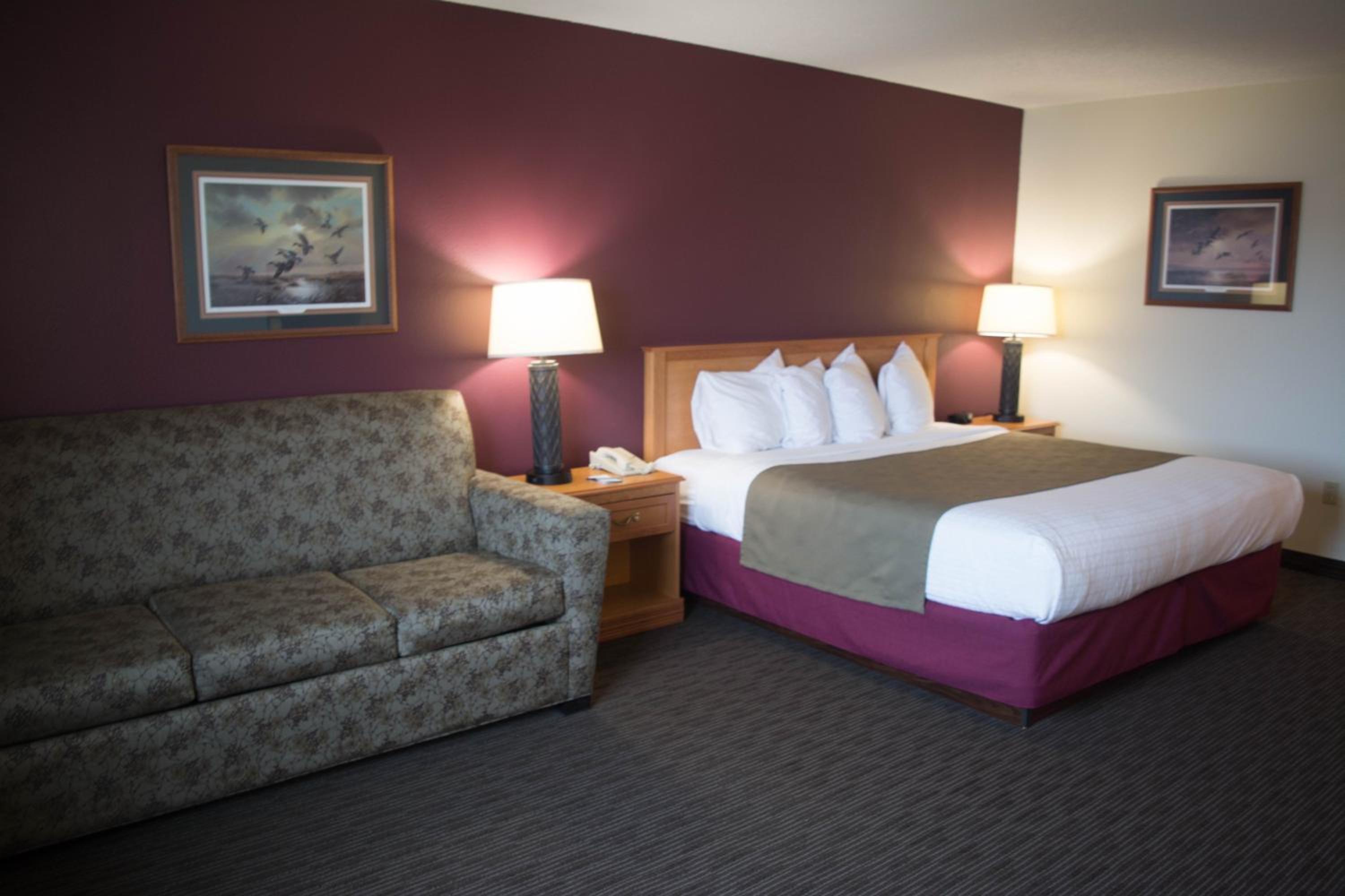 AmericInn by Wyndham Madison SD