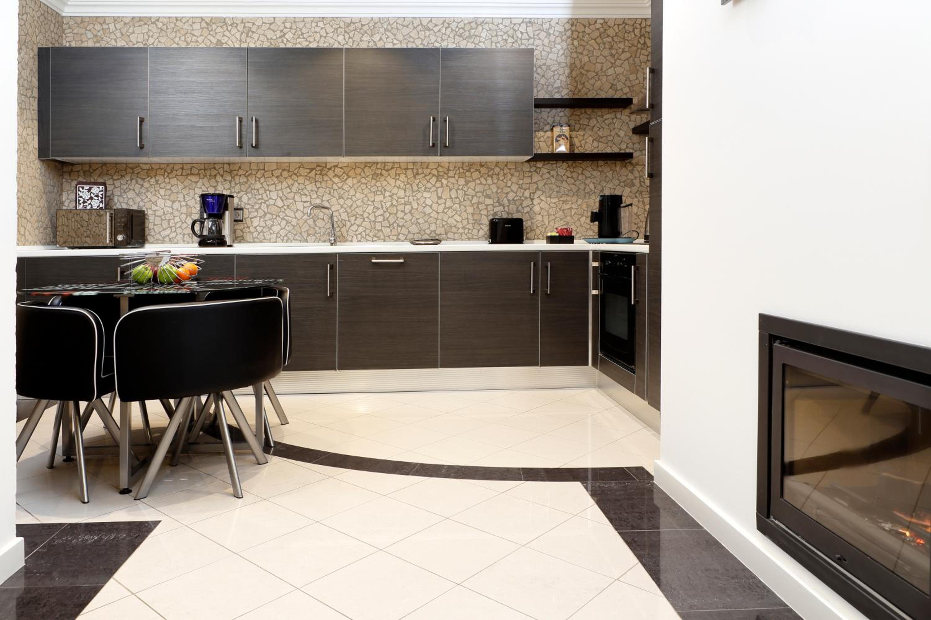 The Queen Luxury Apartments - Villa Cortina