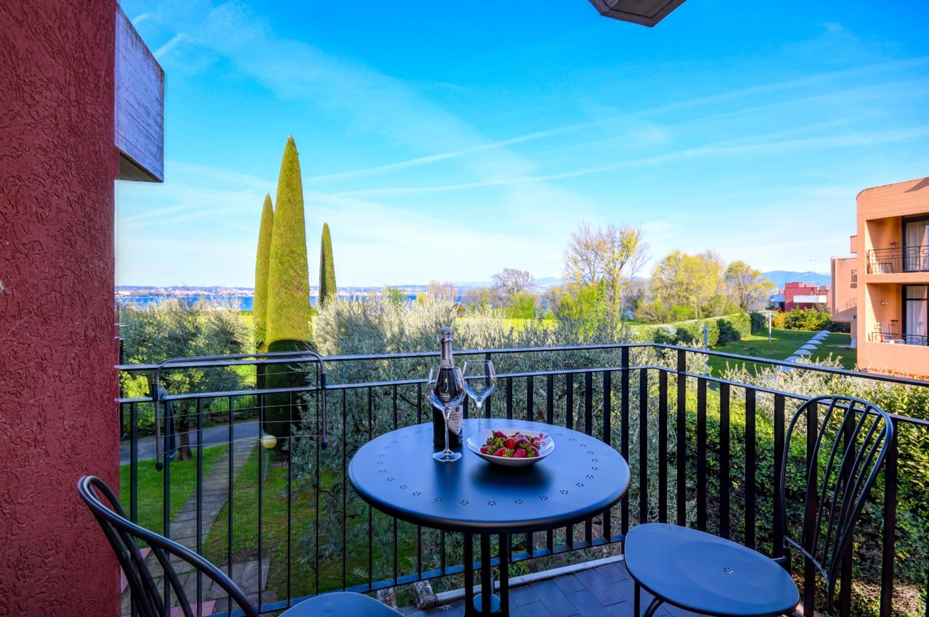Holiday Sirmione Apartments, photo 24