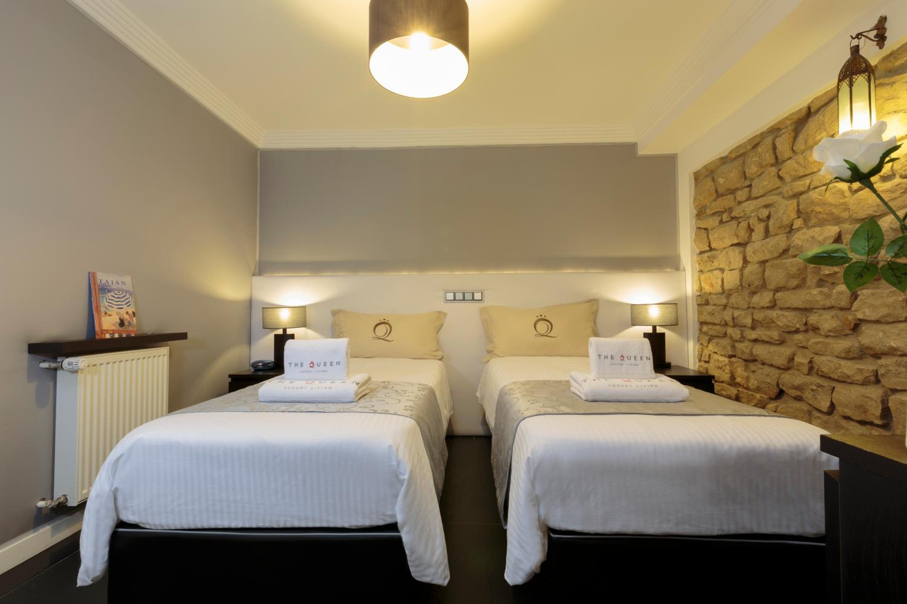 The Queen Luxury Apartments - Villa Cortina