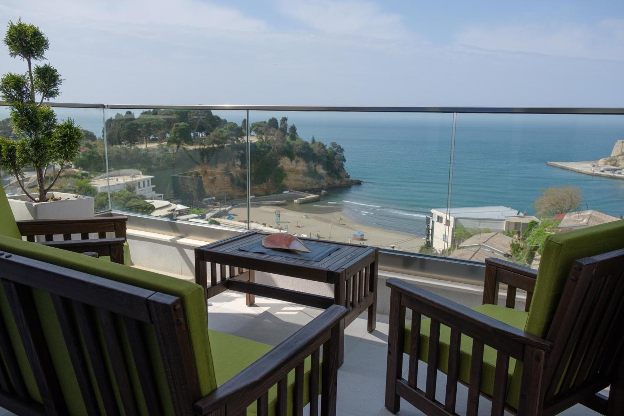 Sunset Apartments photo 4