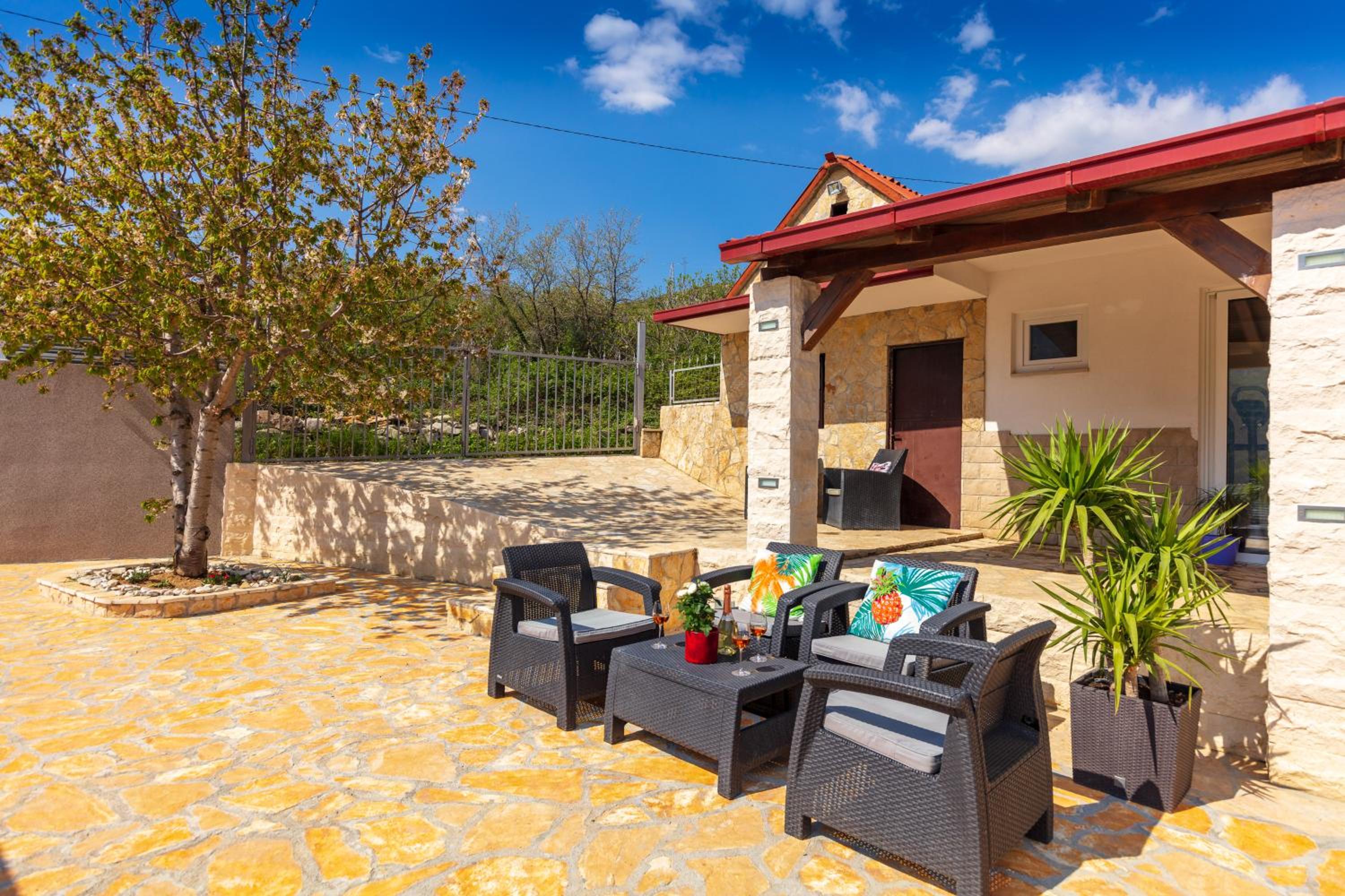 Hotel Villa Relax - Image 1