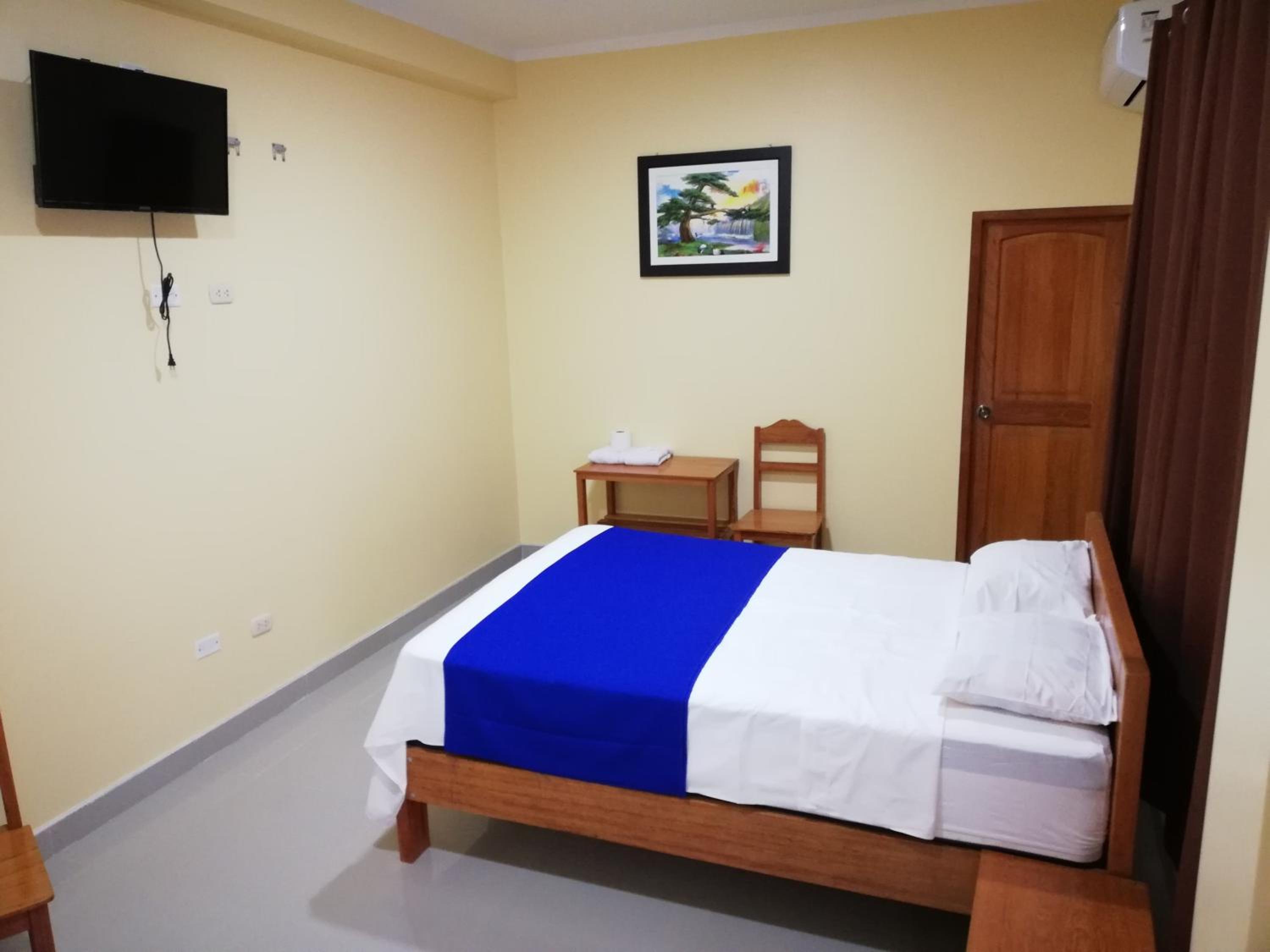 Hostal Cordillera Azul