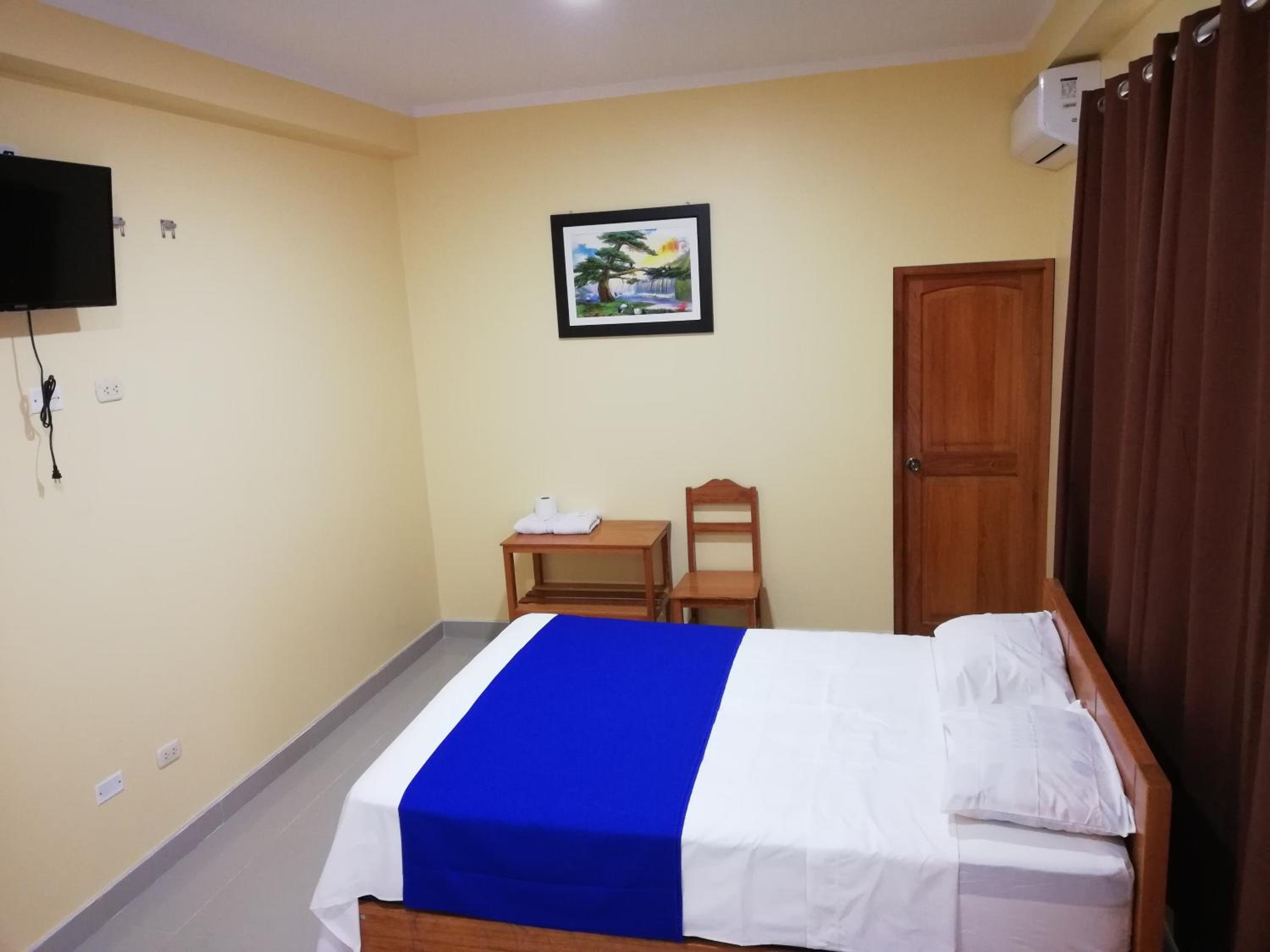 Hostal Cordillera Azul