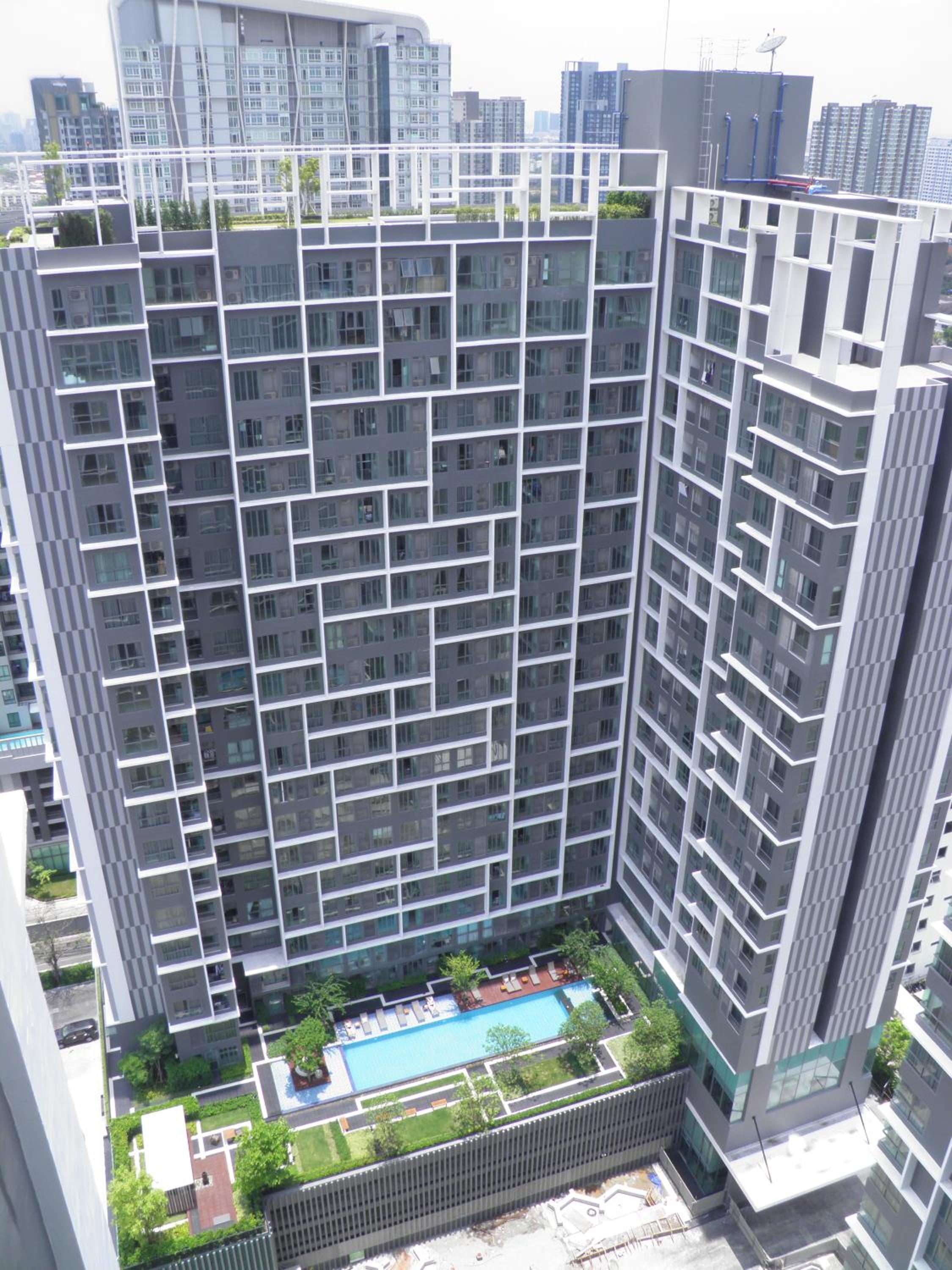 The SkyHouse Duplex - Luxury Home