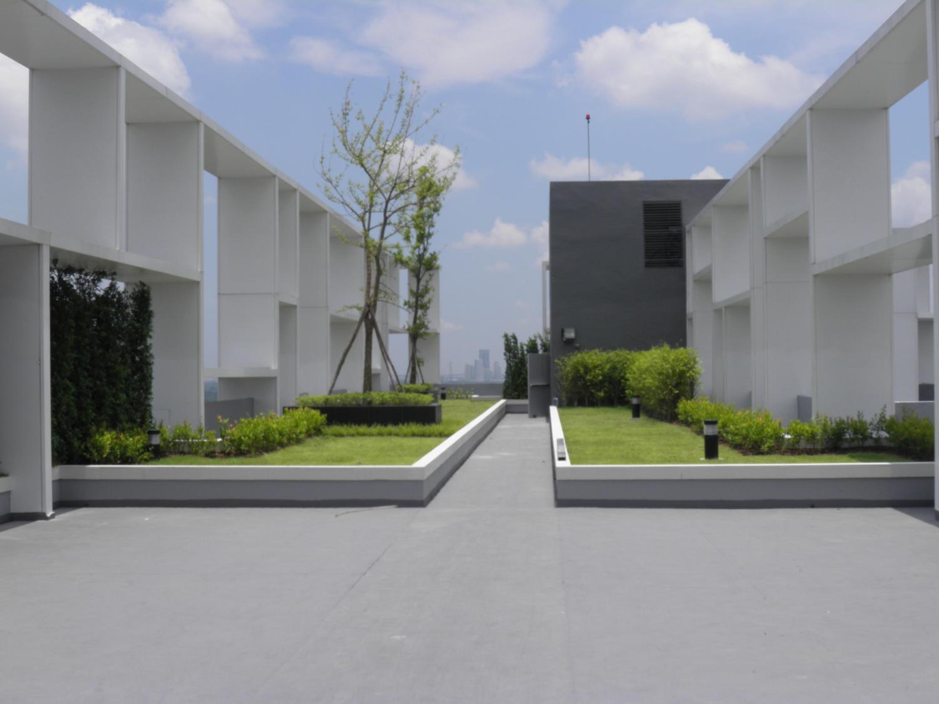 The SkyHouse Duplex - Luxury Home