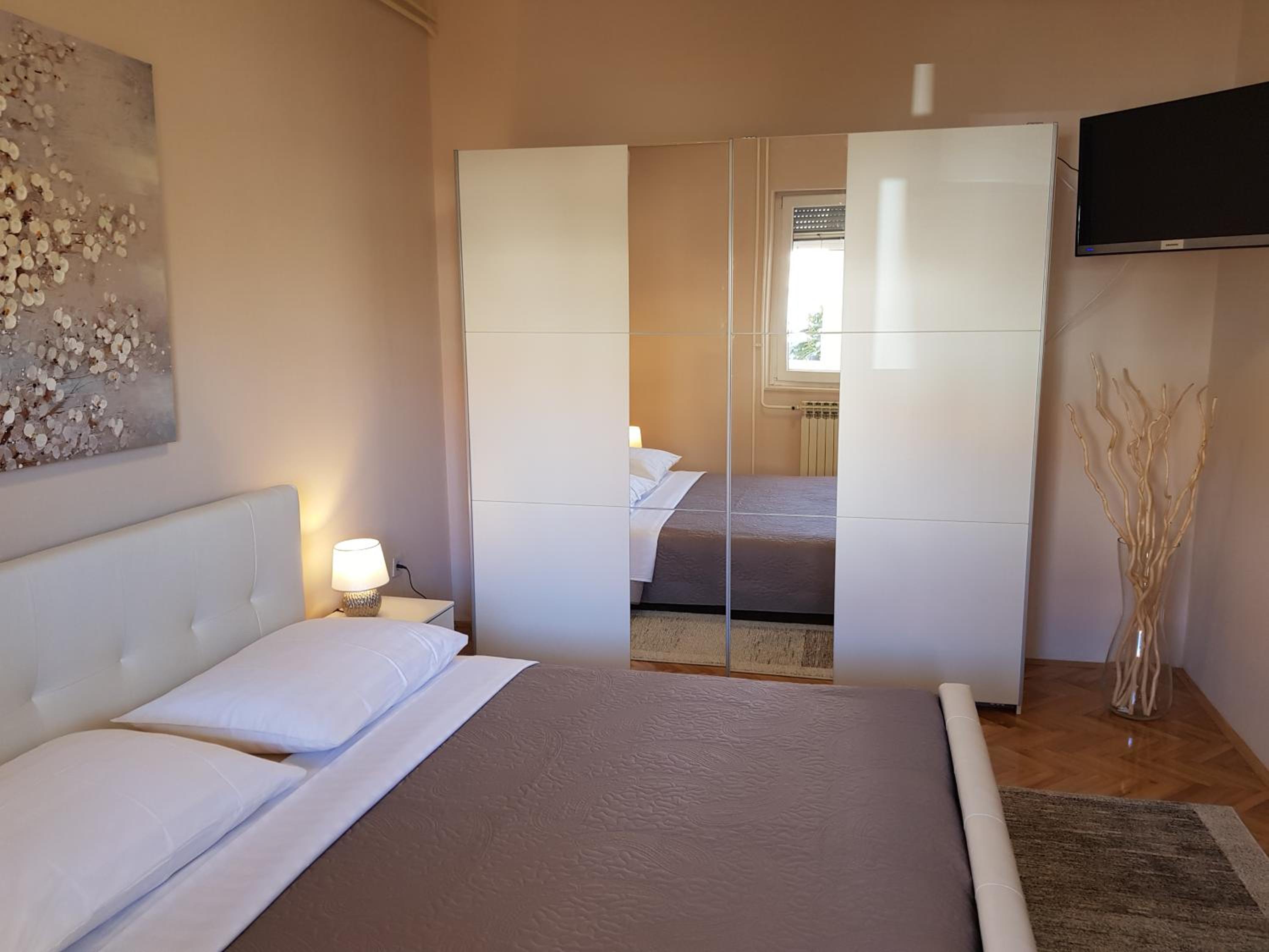 Apartments Sanda