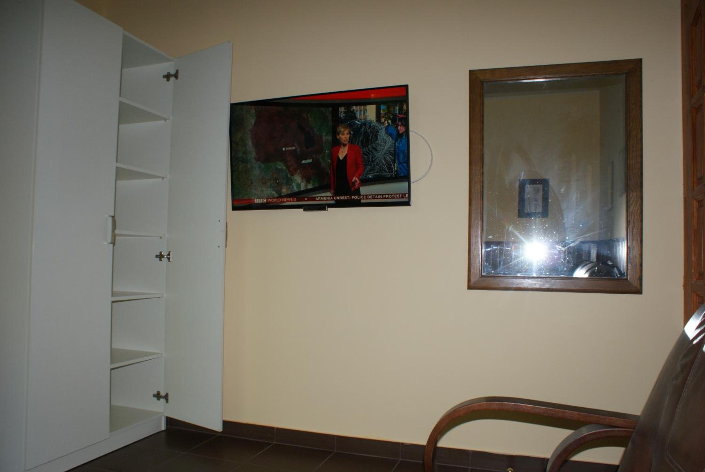 Photo 25