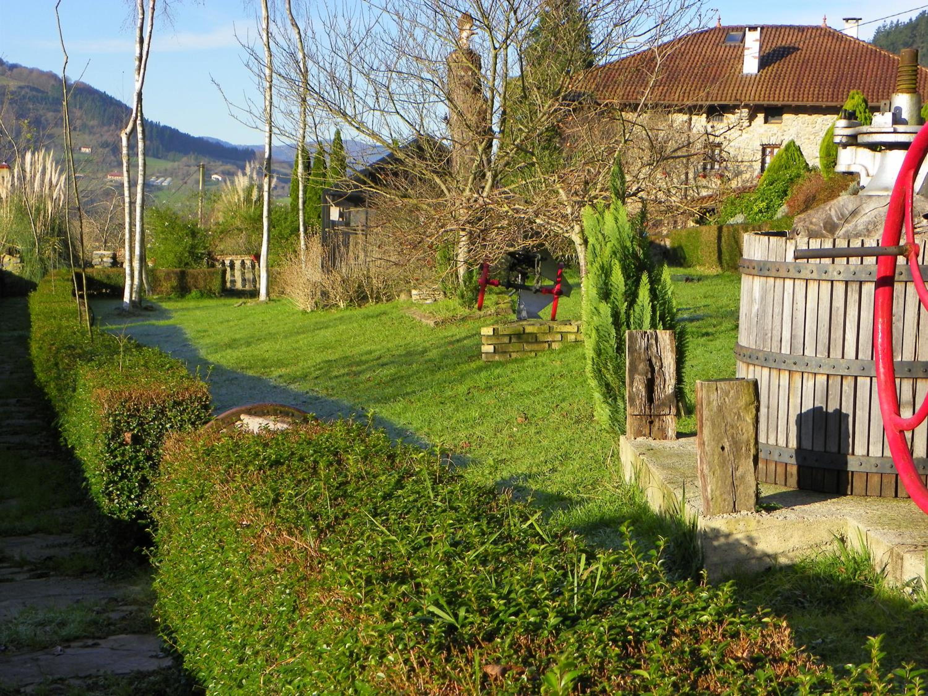 Photo 10