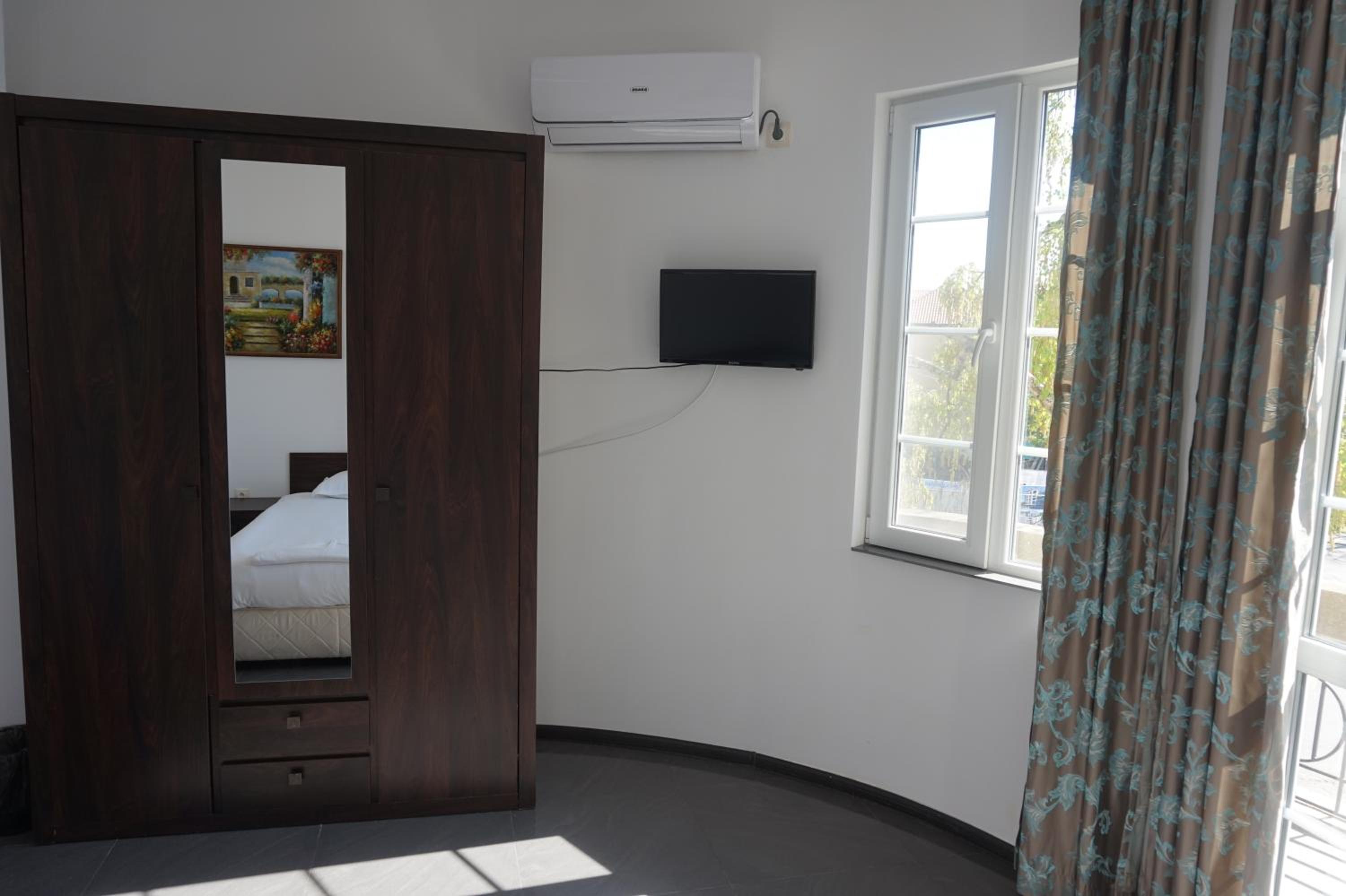 SeaSide Guest Rooms view 5