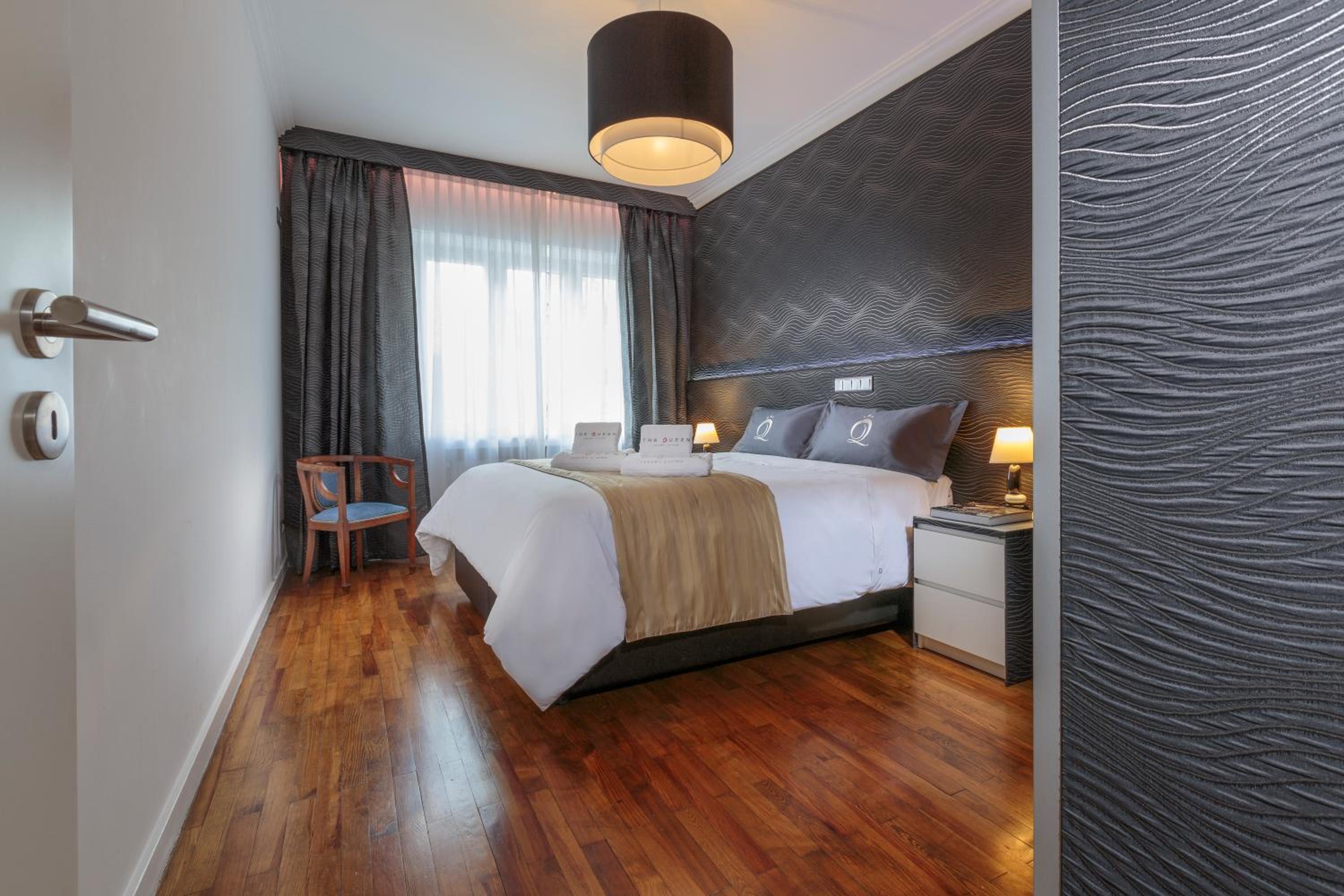 The Queen Luxury Apartments - Villa Cortina