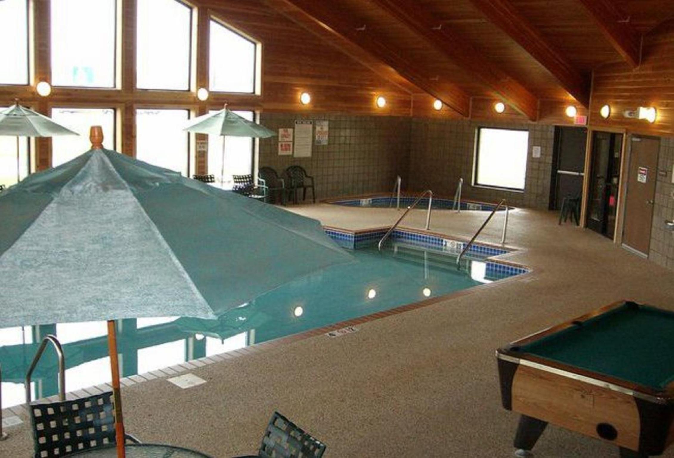 AmericInn by Wyndham Thief River Falls