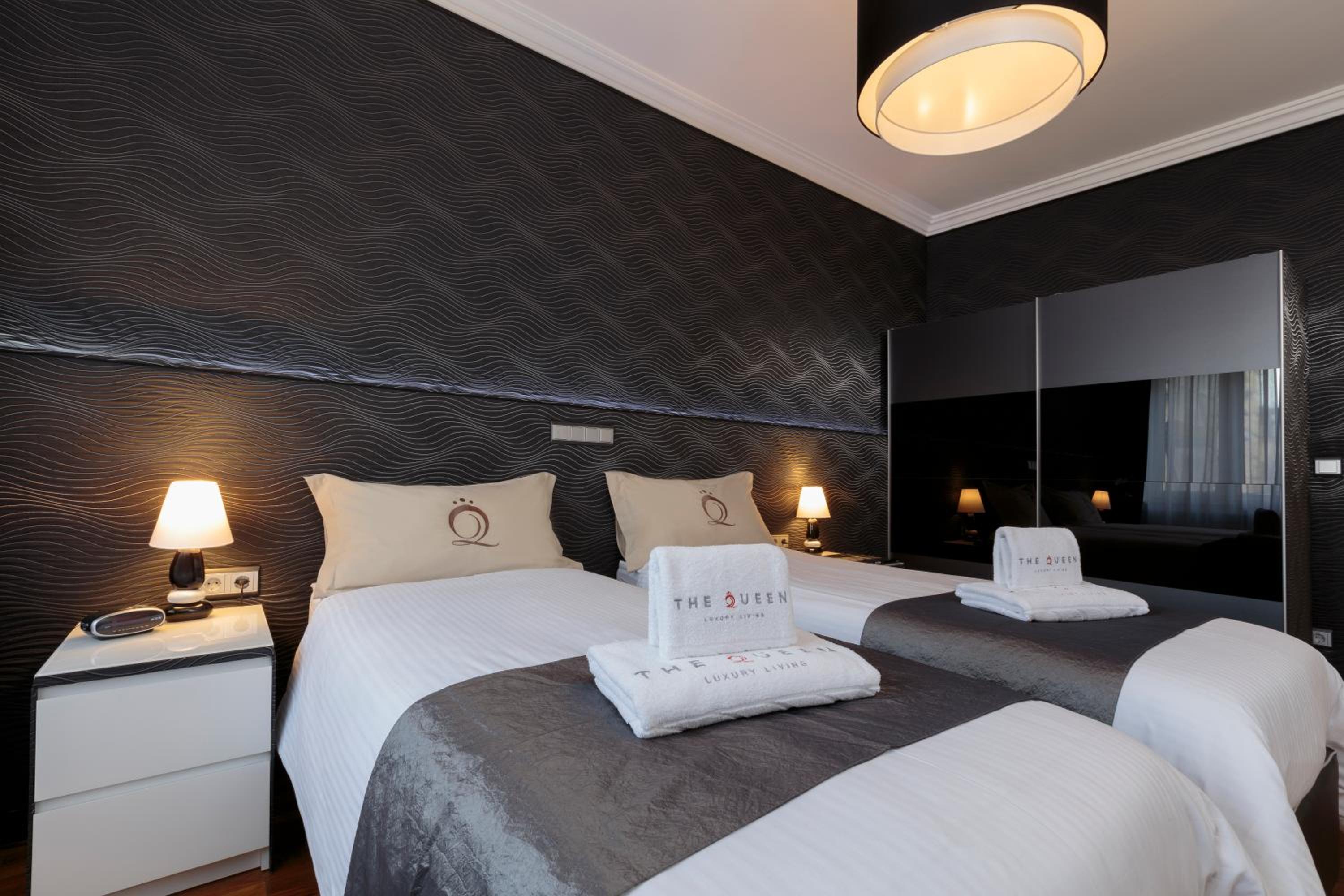 The Queen Luxury Apartments - Villa Cortina