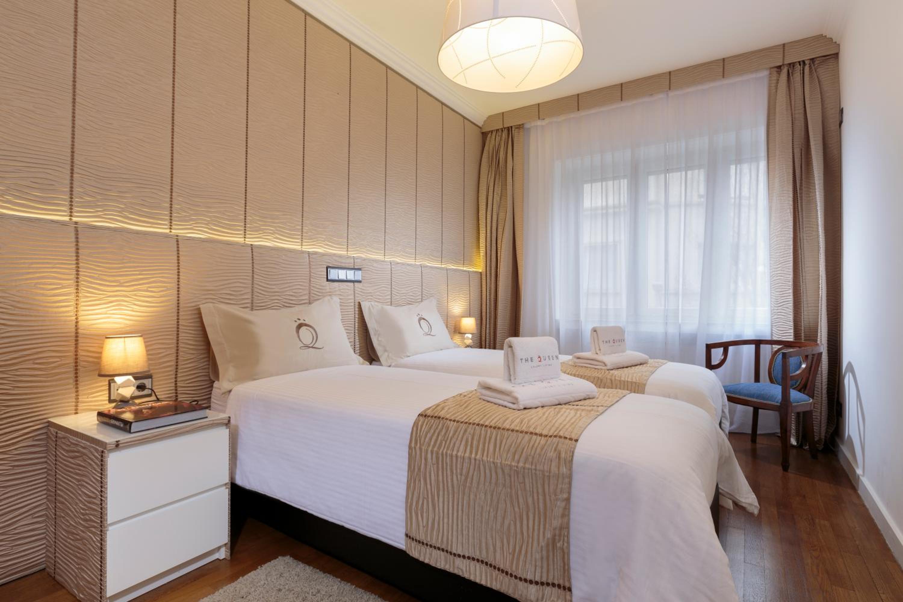 The Queen Luxury Apartments - Villa Cortina