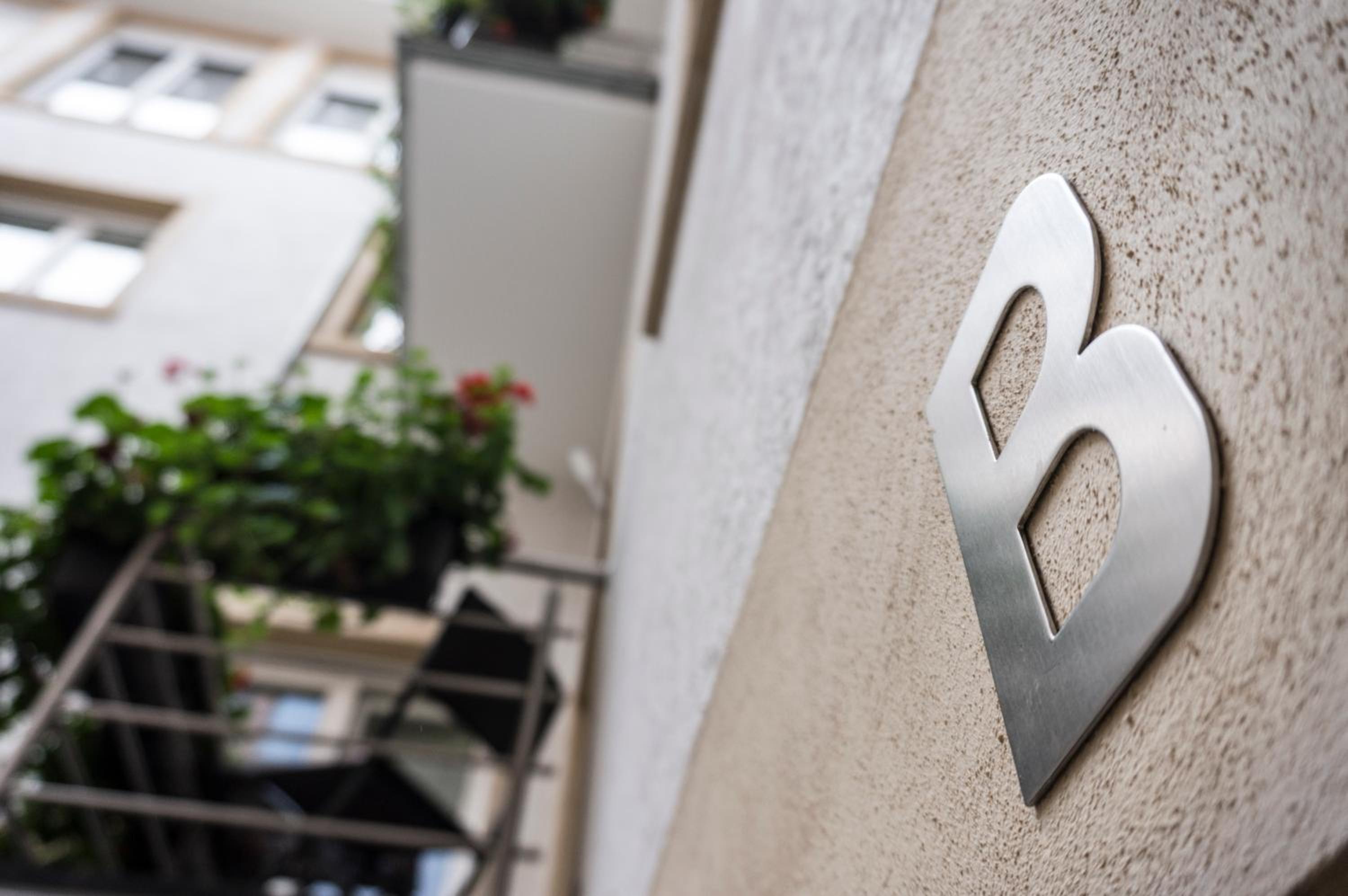 The Queen Luxury Apartments - Villa Cortina