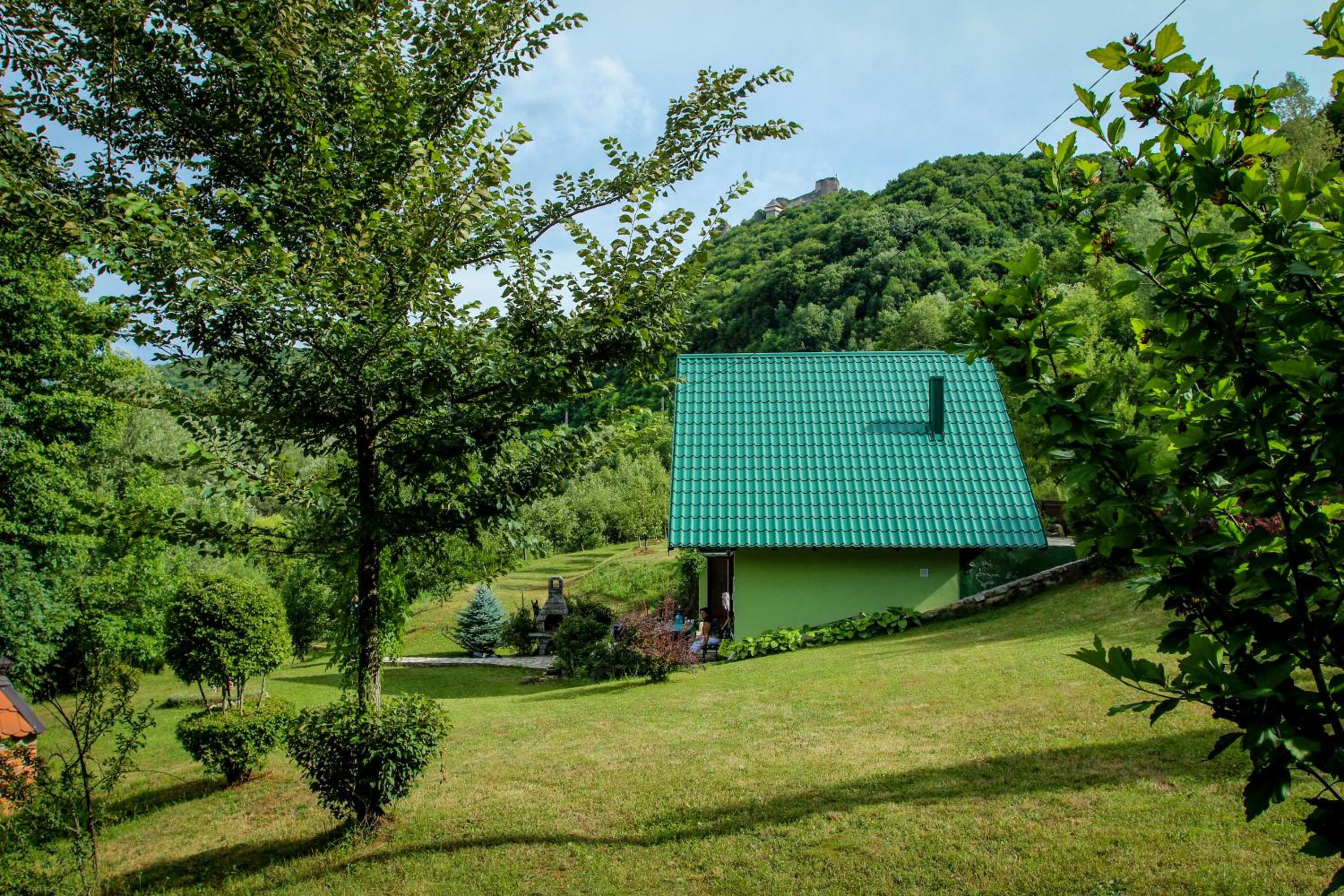 Private Riverside House on the Una River with Private Beach