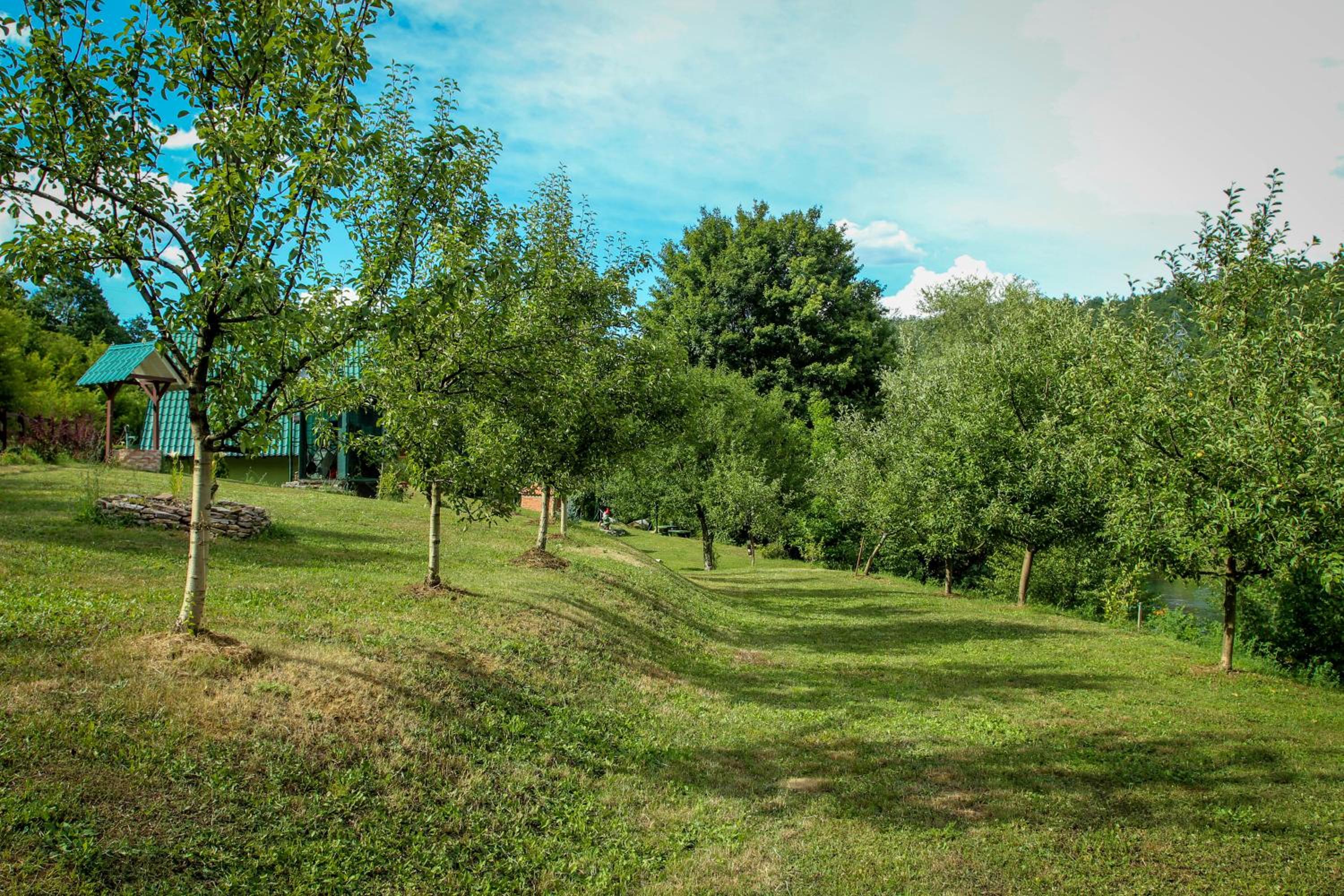 Private Riverside House on the Una River with Private Beach