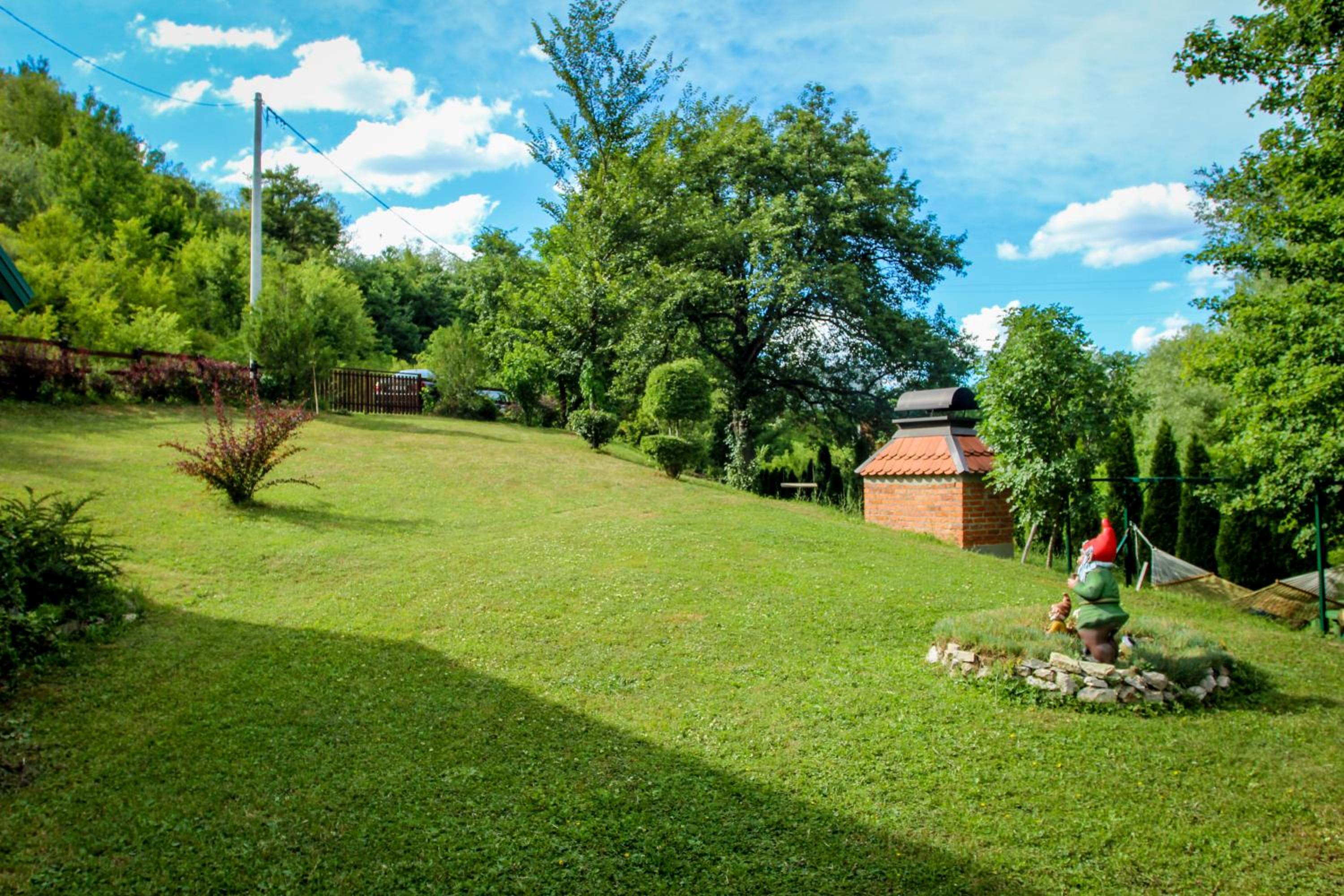 Private Riverside House on the Una River with Private Beach