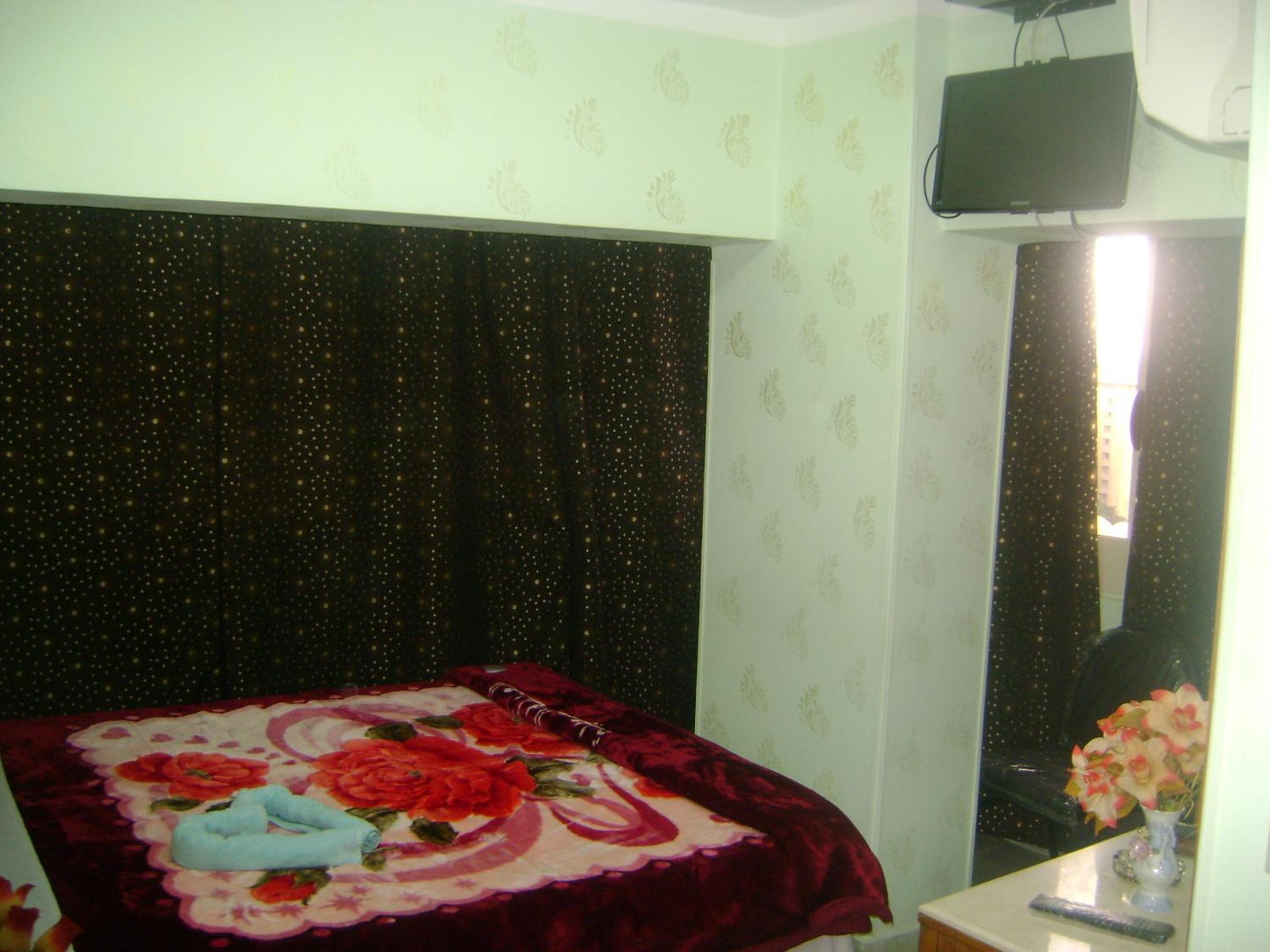 Isis Hostel 2