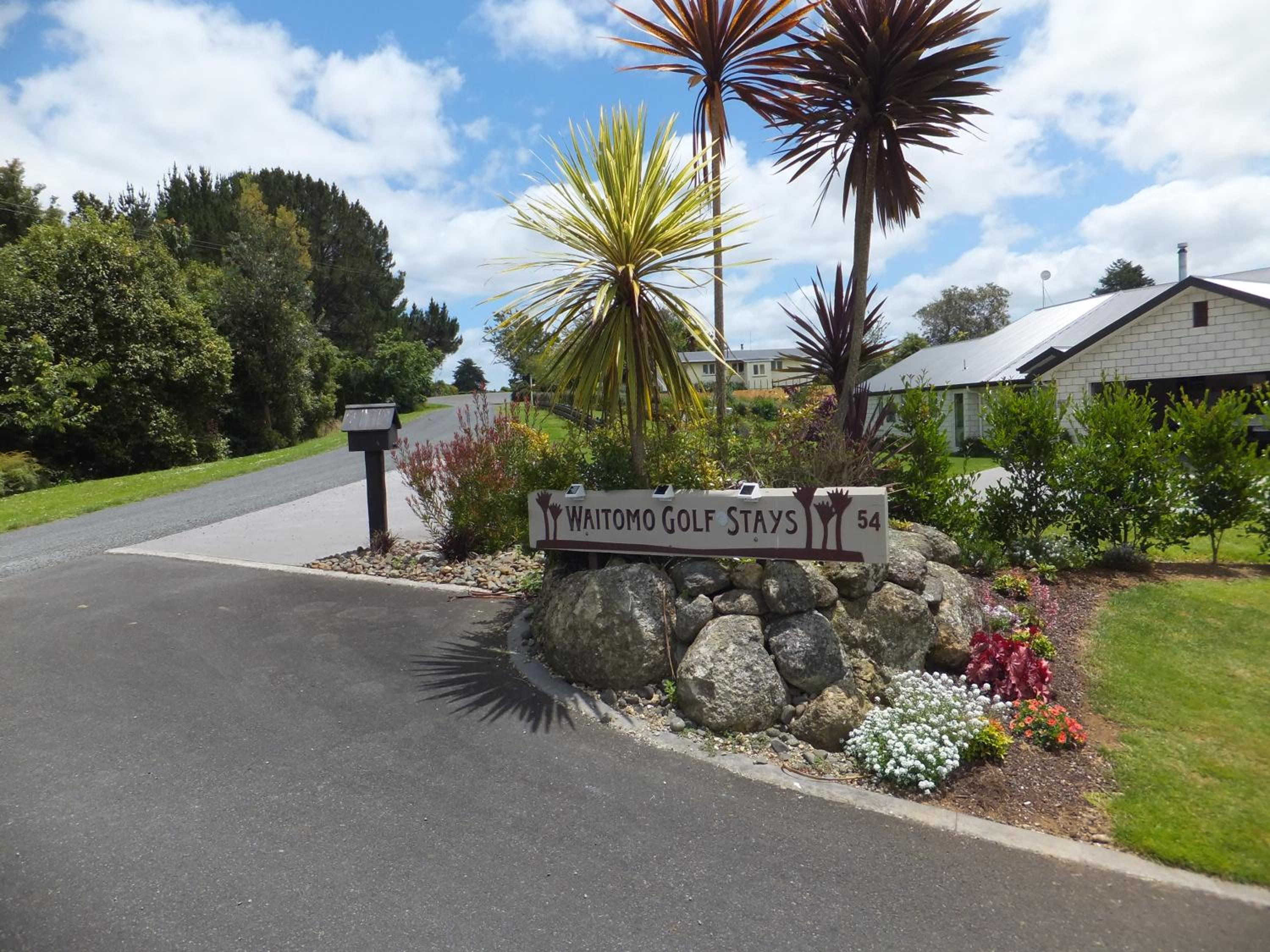 Waitomo Golfstays B&B view 4