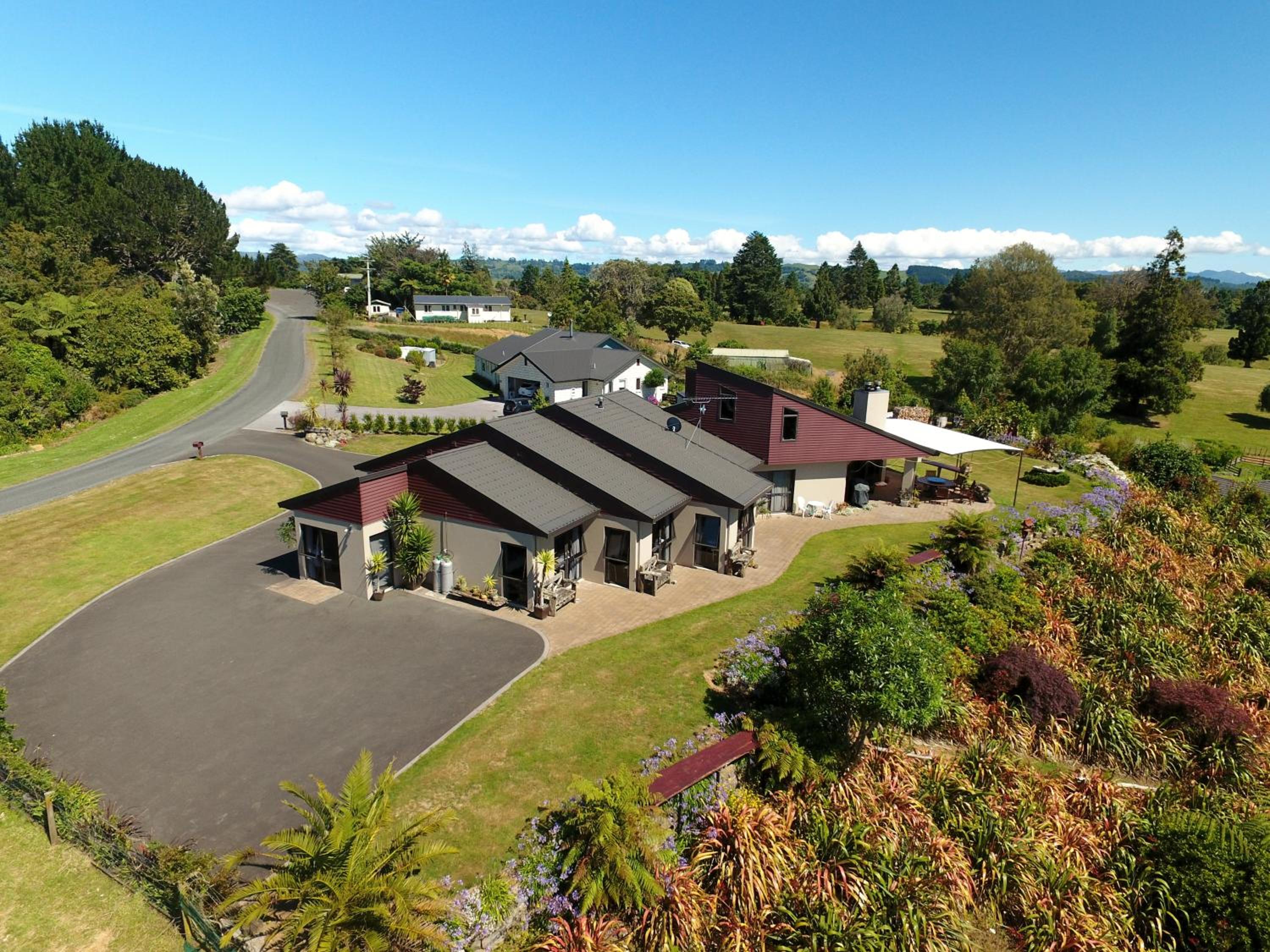 Waitomo Golfstays B&B view 3