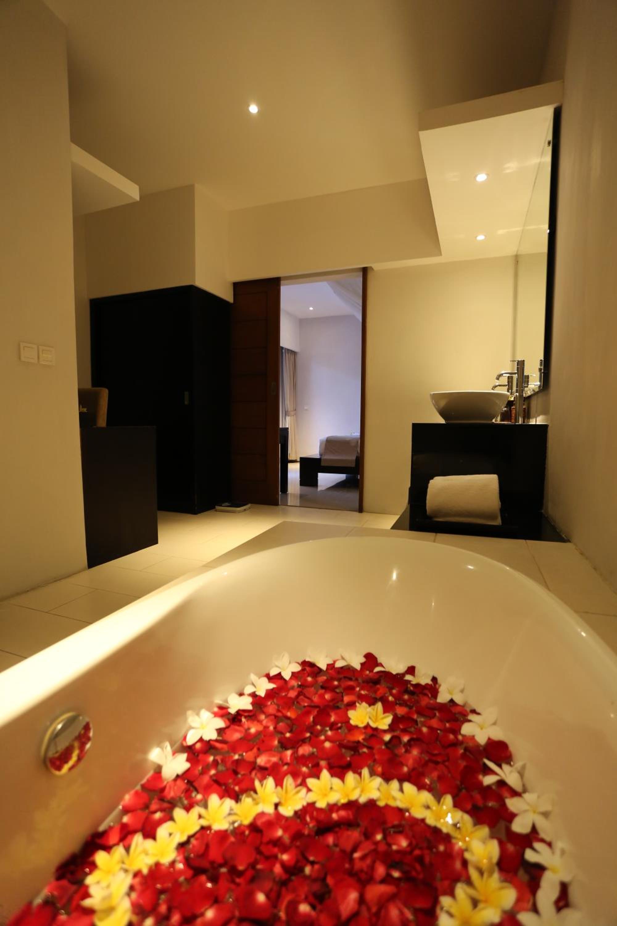 The Light Exclusive Villas and SPA