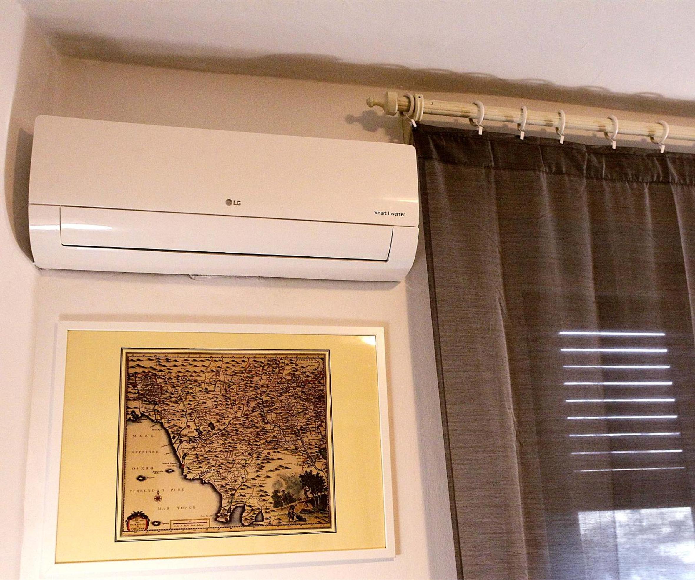 TwelveHolly apartment