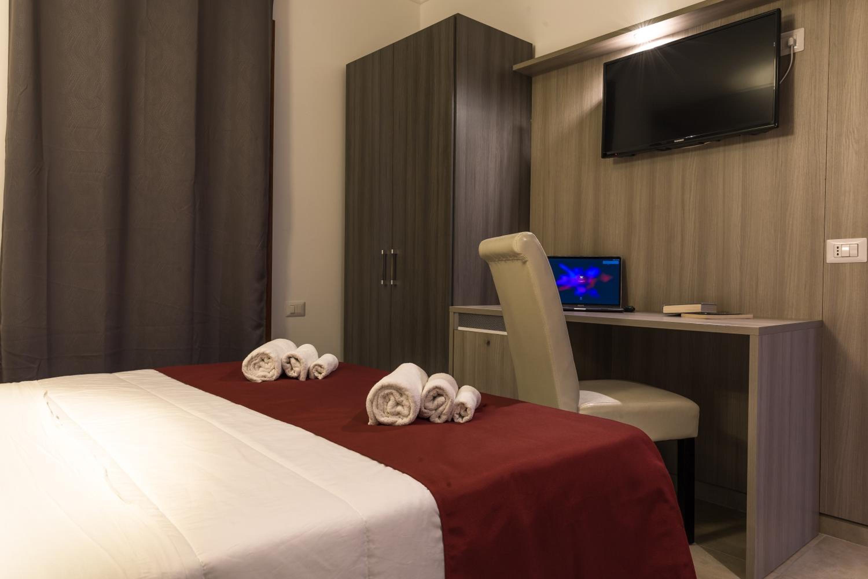 La Piazzetta Guest House