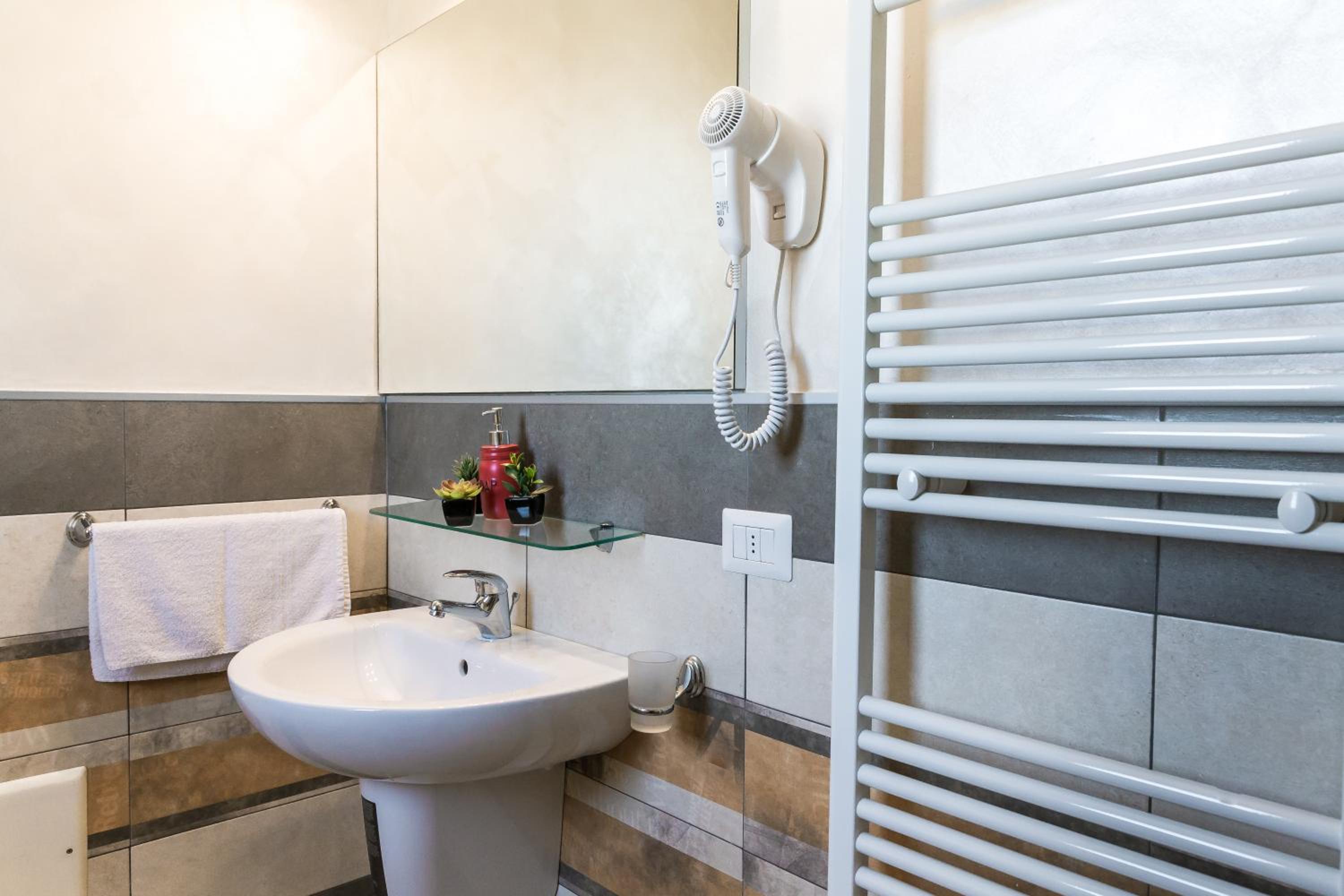 La Piazzetta Guest House
