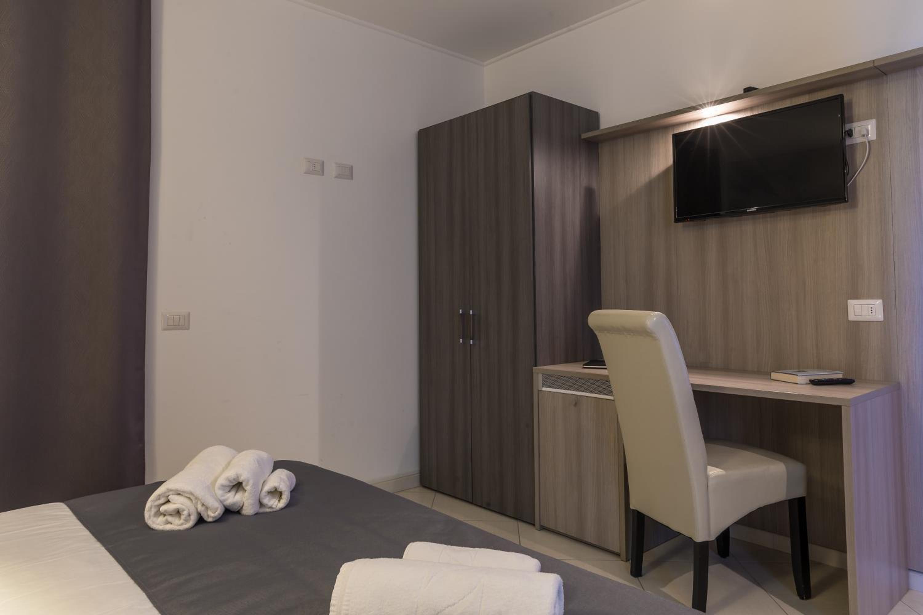 La Piazzetta Guest House