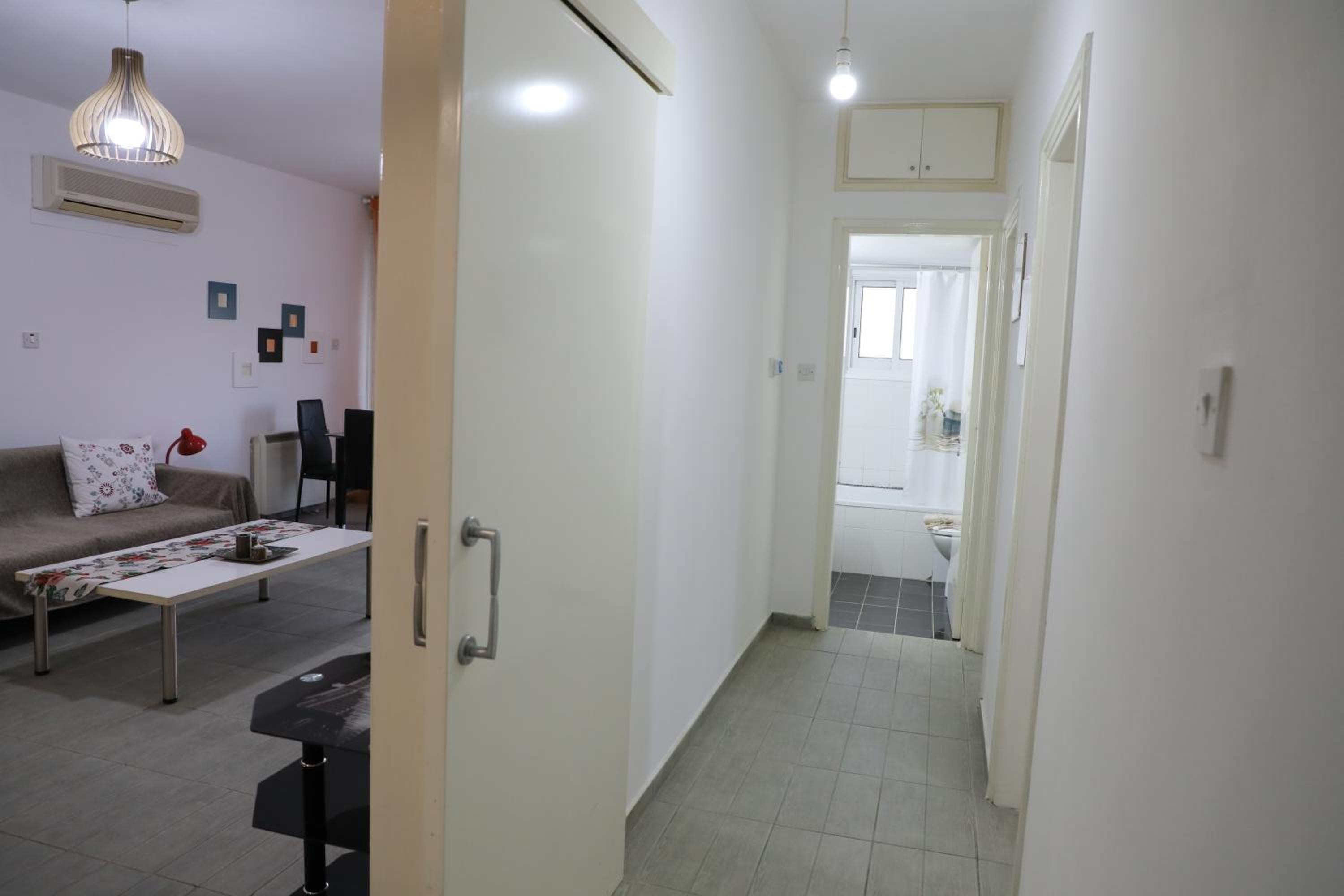 Bianco E U Apartment view 4