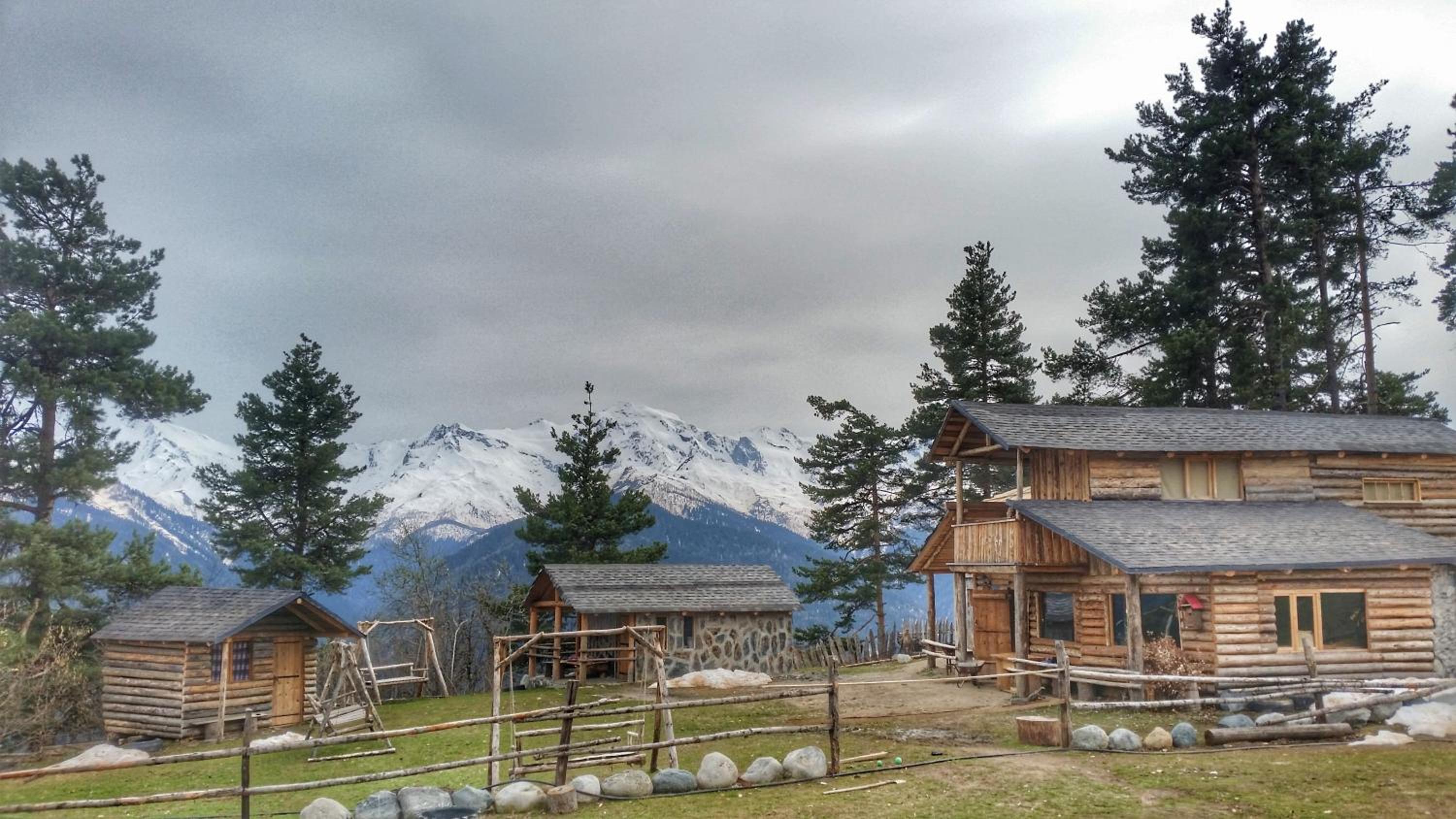 Heshkili huts and cabins Svaneti