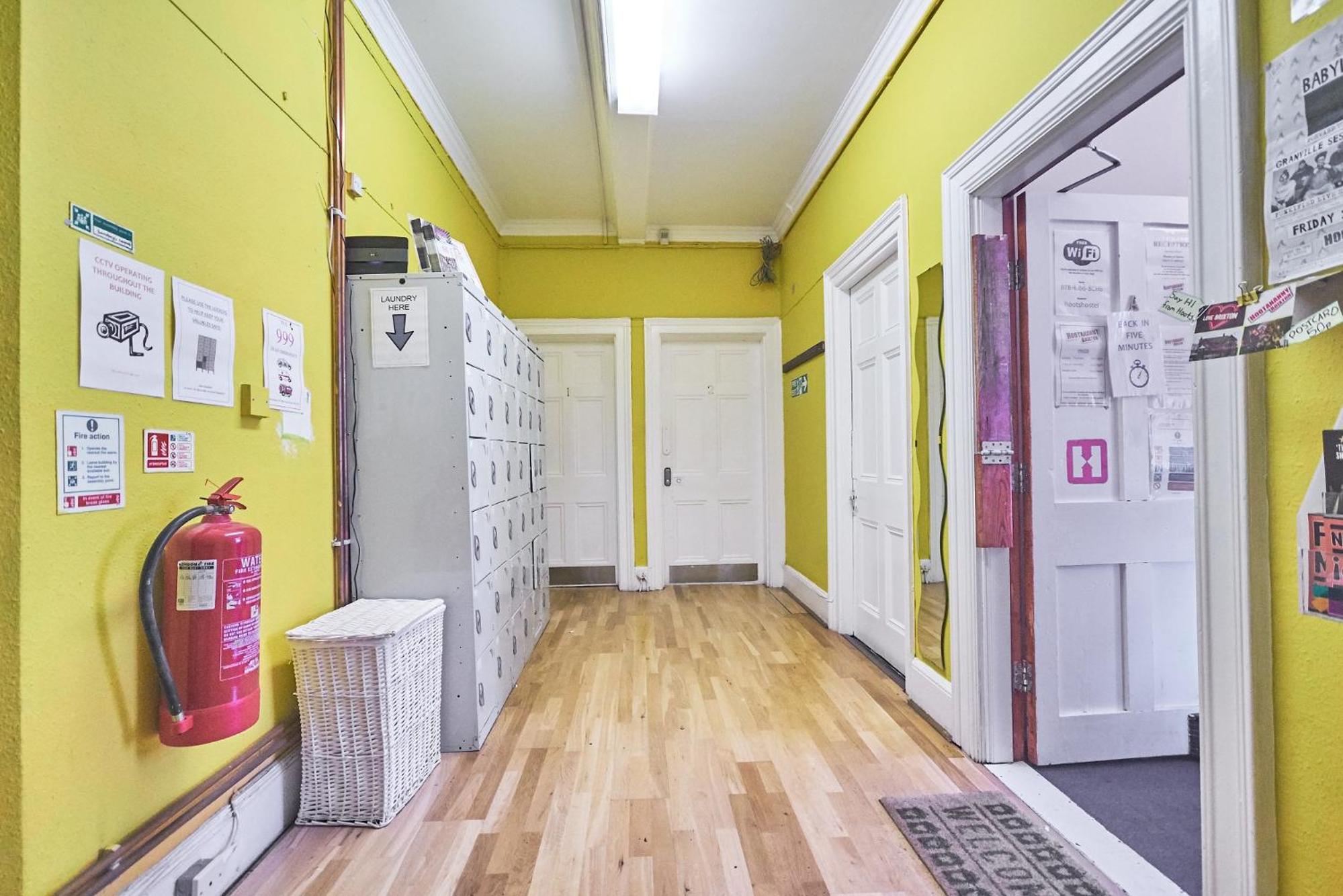 Hootananny Hostel