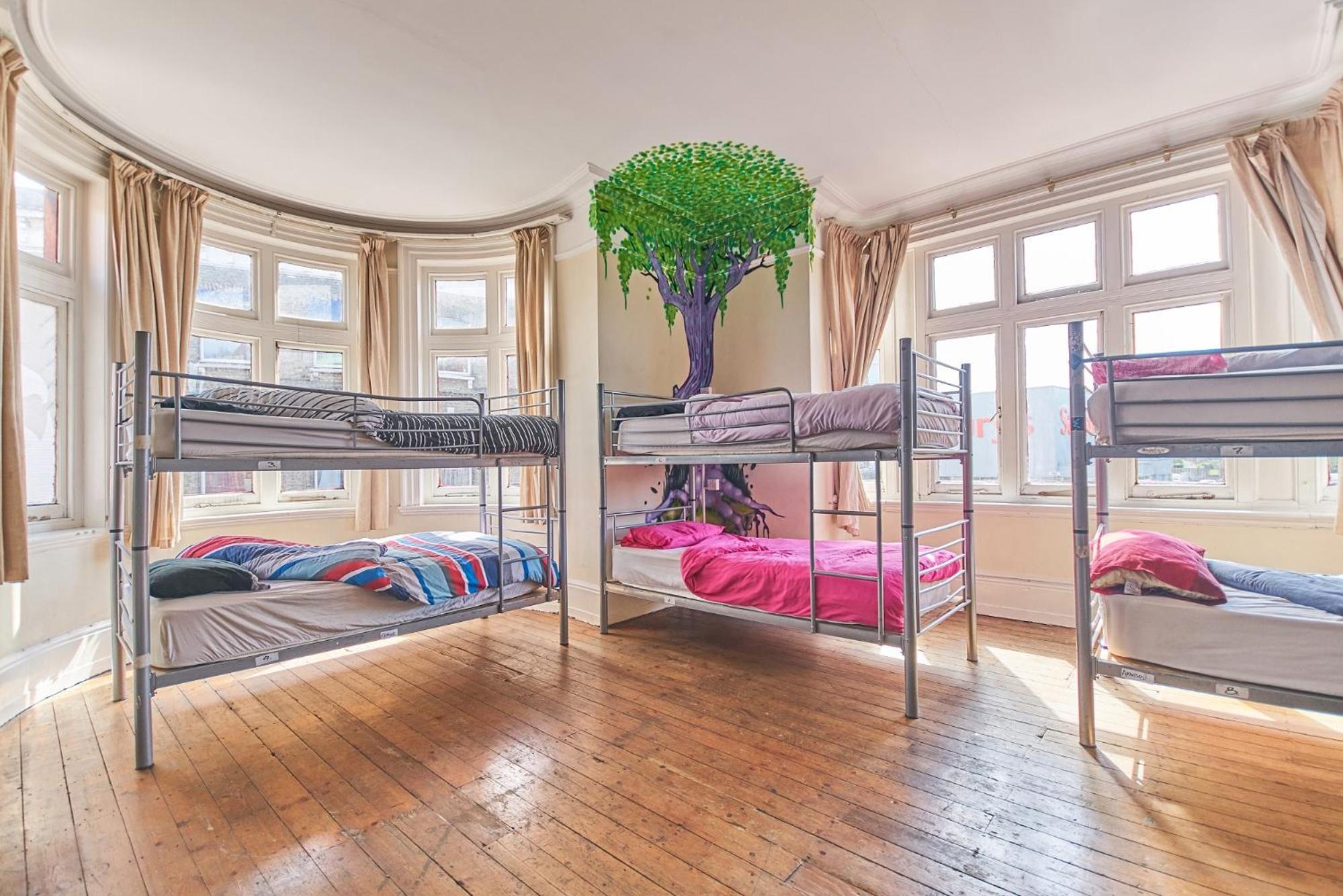 Hootananny Hostel
