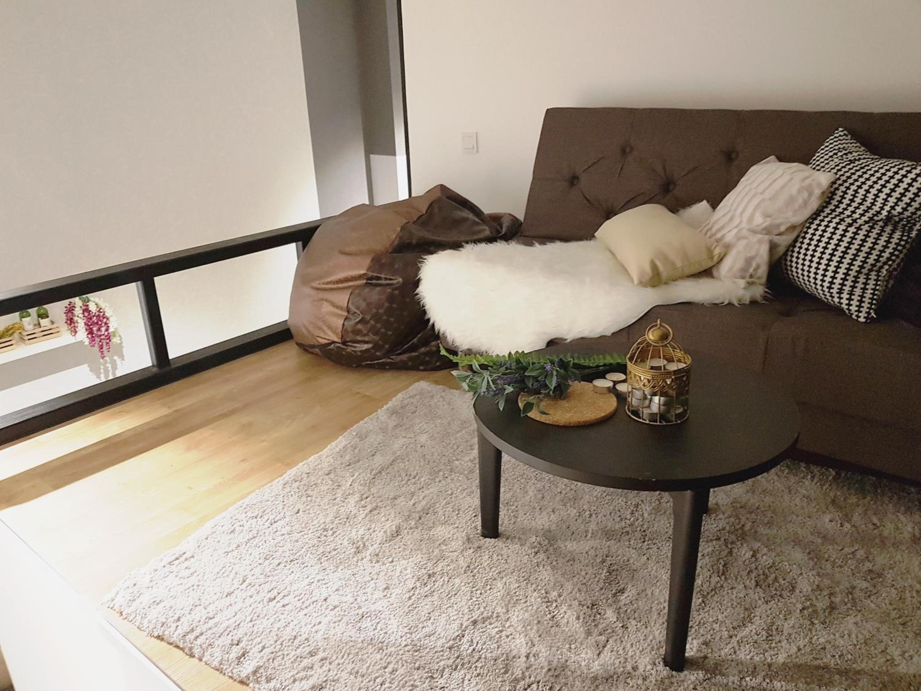 Charming Bedroom - next to train station at Est Bangsar