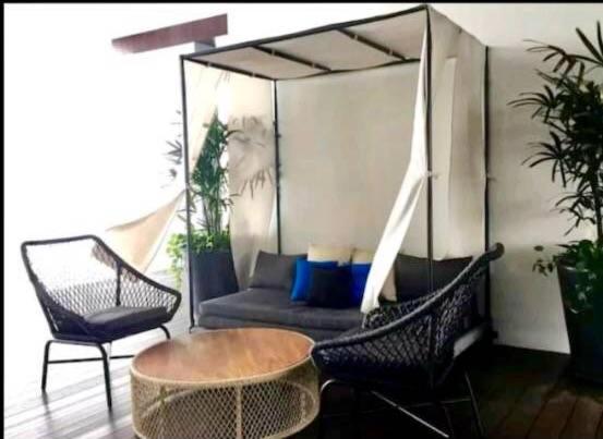 Charming Bedroom - next to train station at Est Bangsar