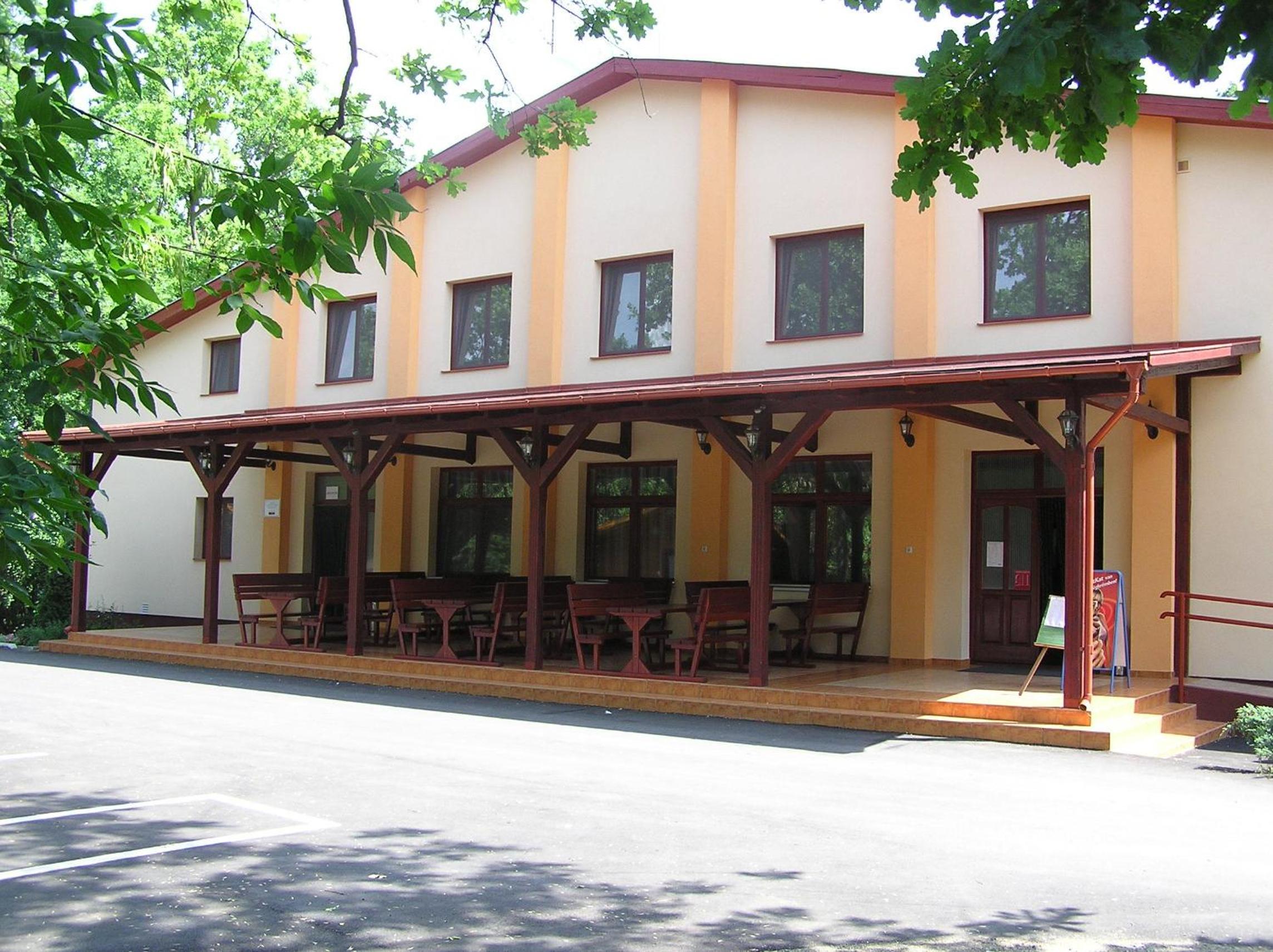 Hotel Árnyas Thermal Camping és Üdülőpark