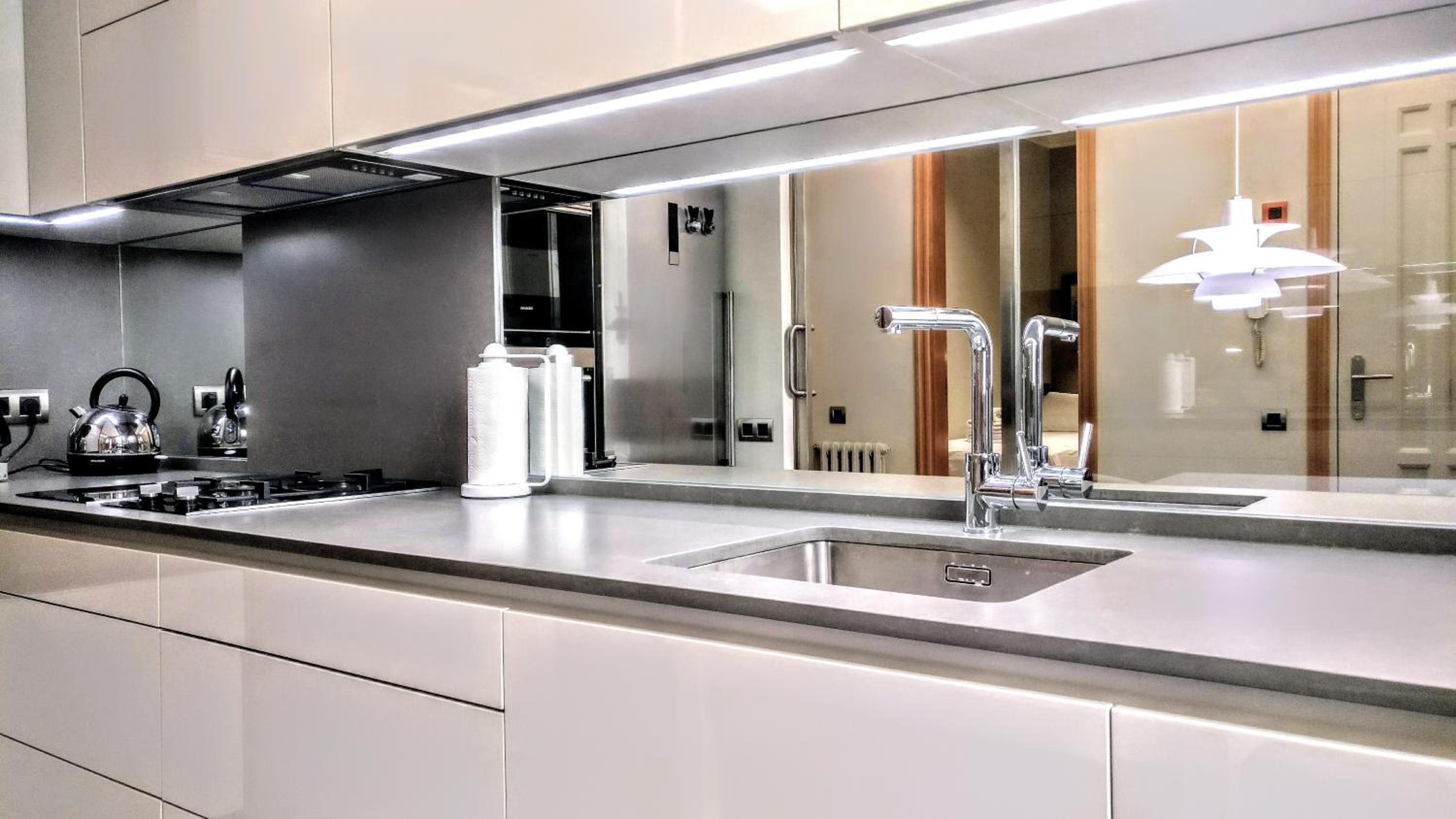 BizFlats Eixample Apartments